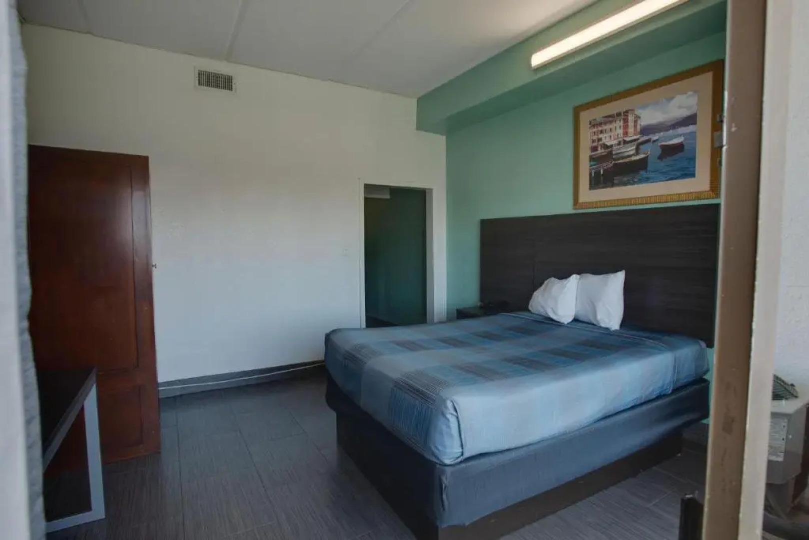 WindWater Hotel and Marina