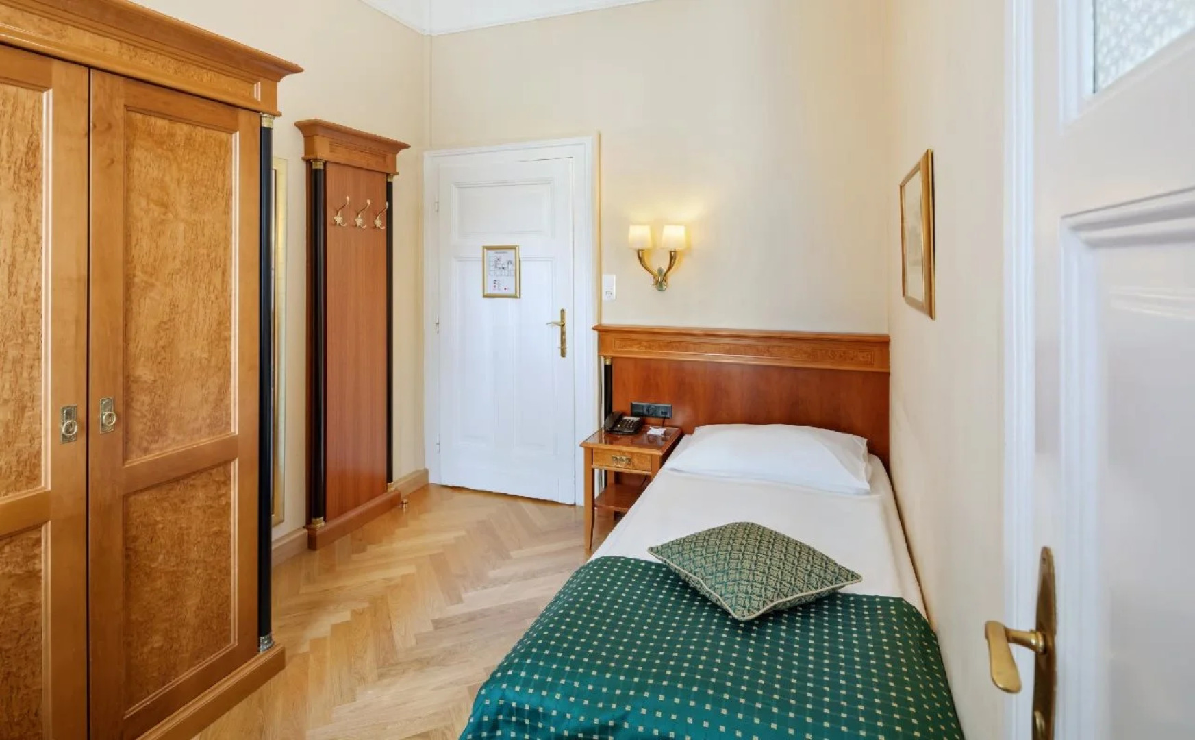 Hotel Astoria Vienna, Curio Collection by Hilton