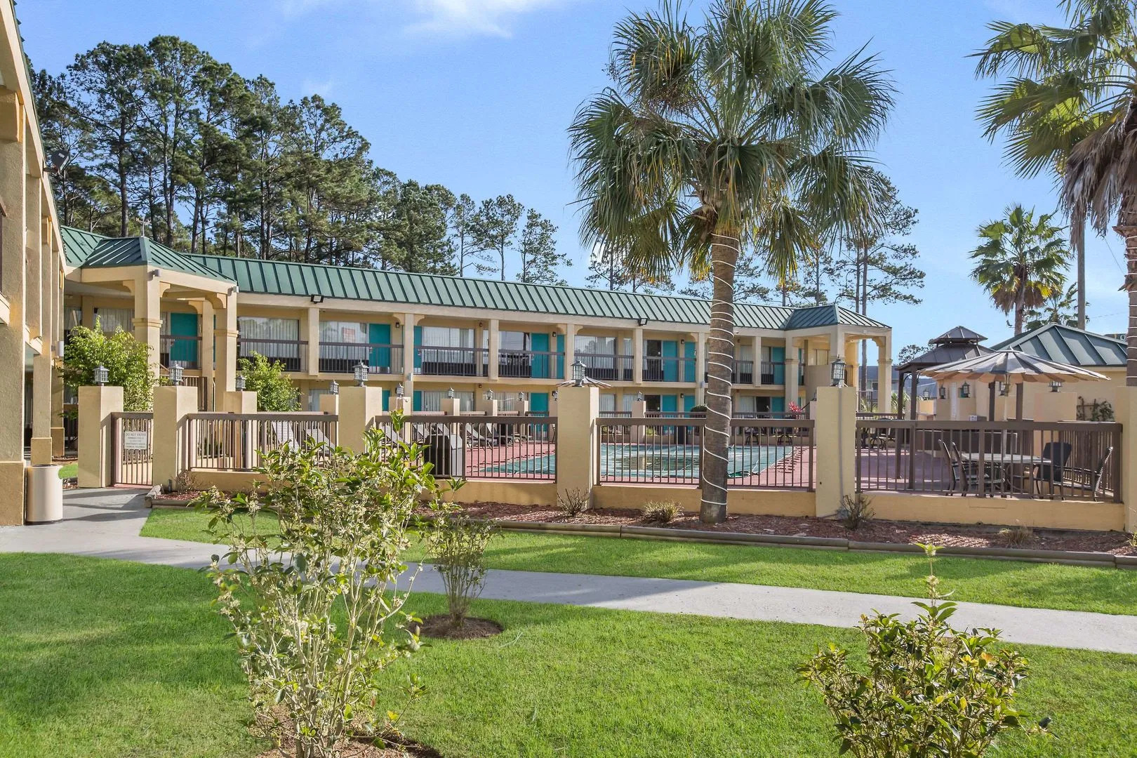 Econo Lodge Inn & Suites Hardeeville I-95