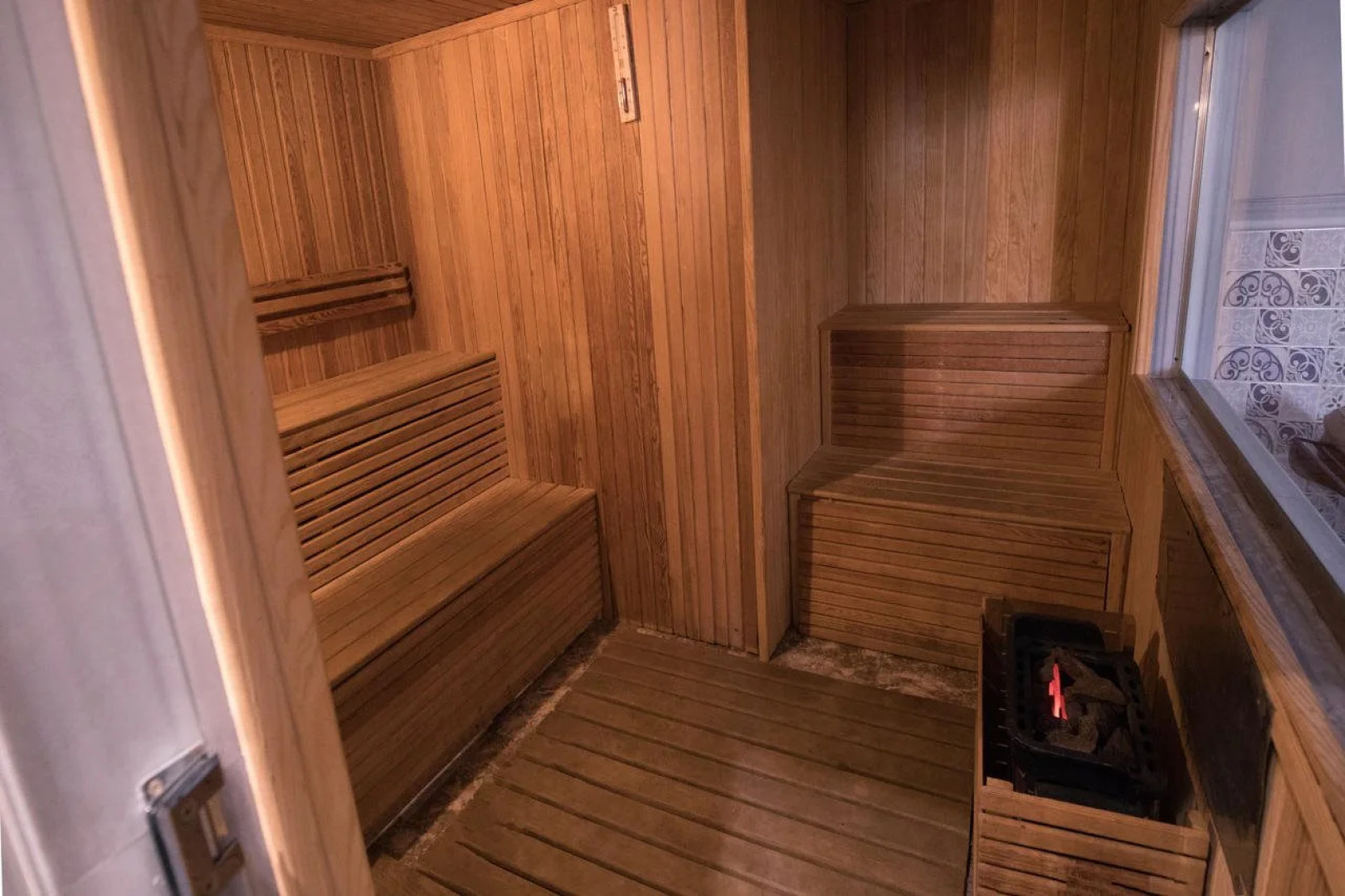 Курортный отель Amwaj Oyoun Resort & Casino