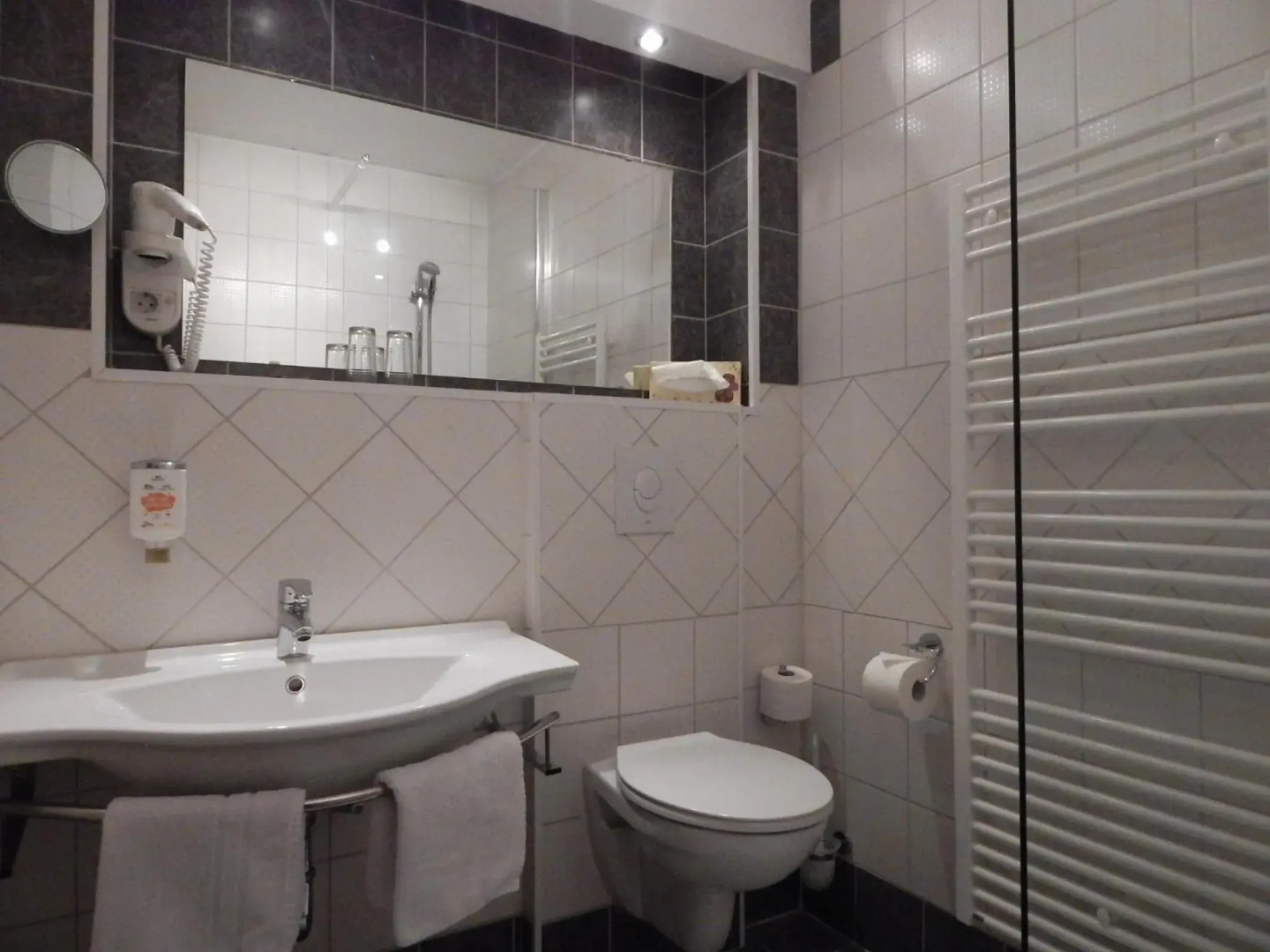 Land Gut Hotel Zum Alten Forsthaus