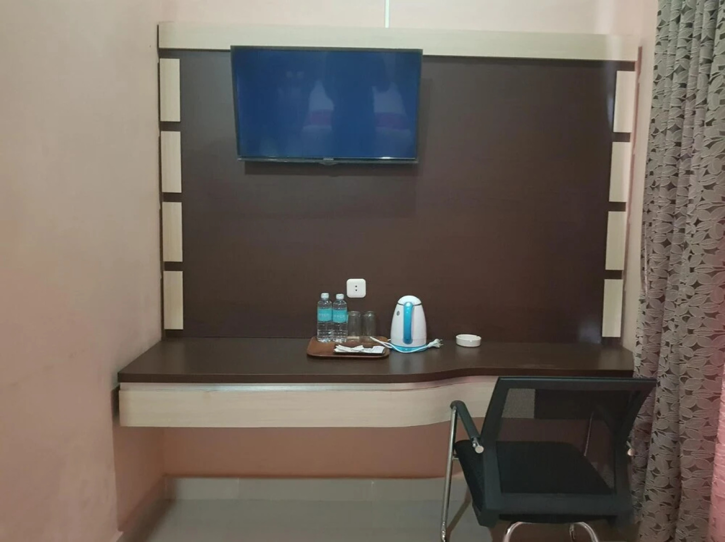 Capital O 93263 Linge Land Hotel