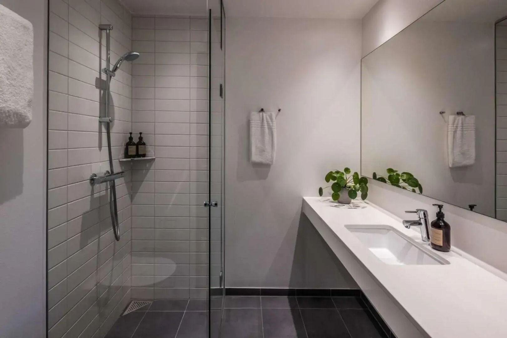 Peak 12 Design Hotel