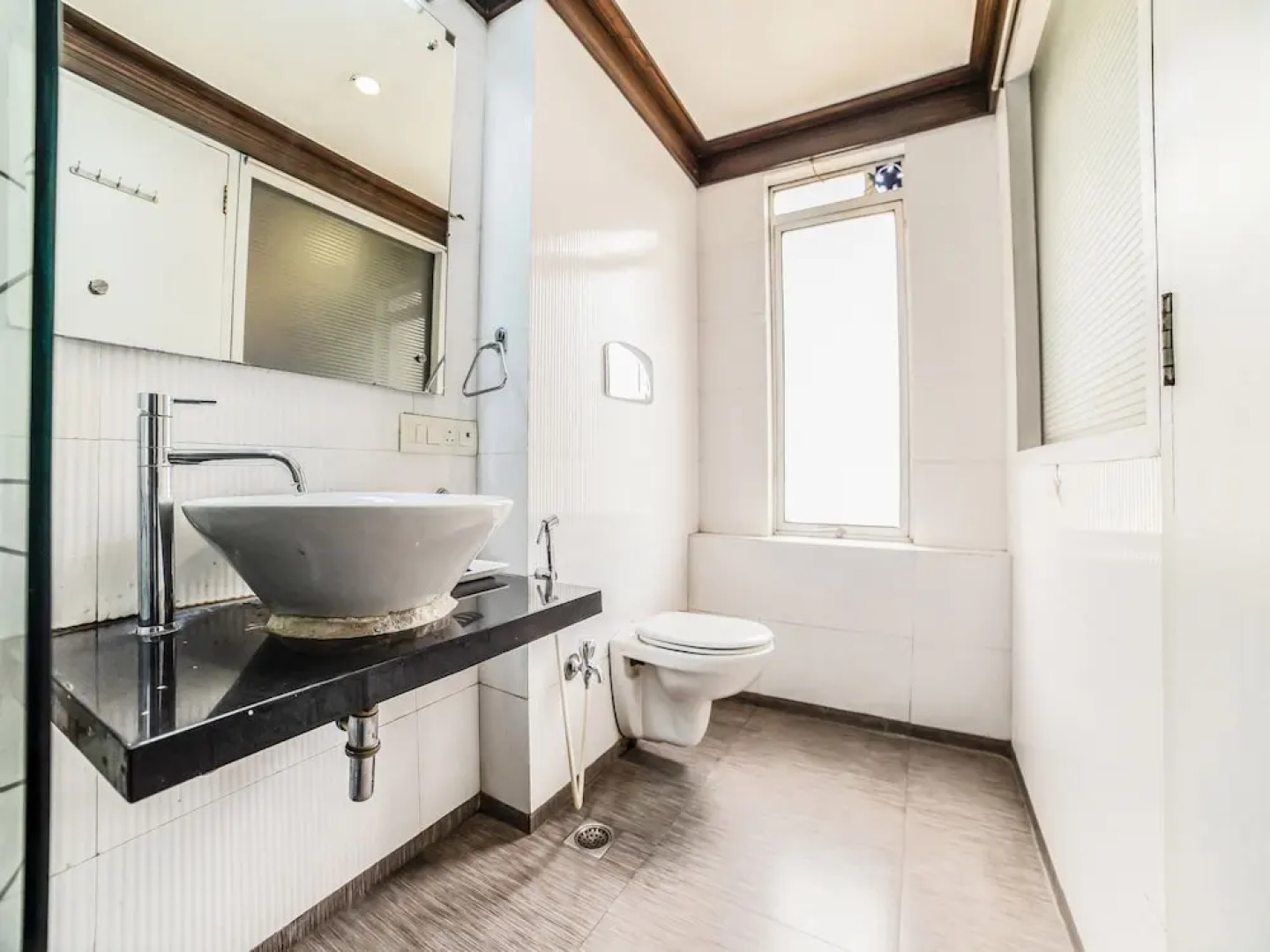 FabHotel Lakme Executive FC Road