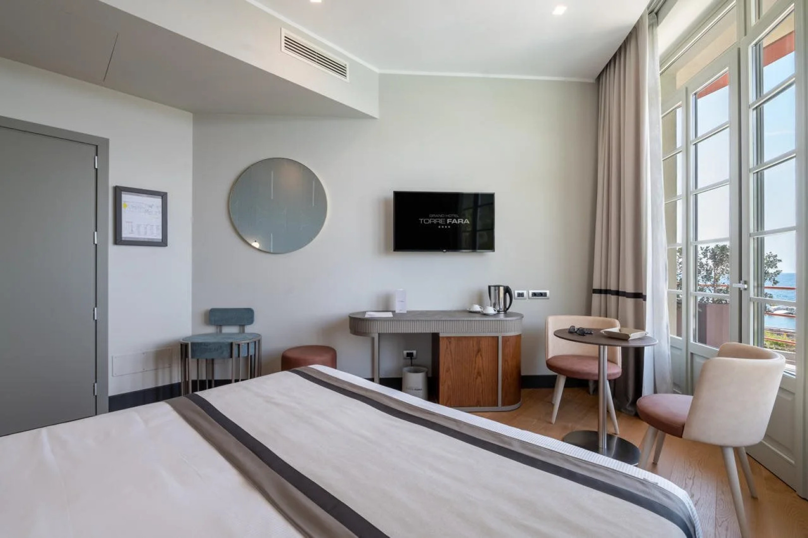 Отель Grand Hotel Torre Fara