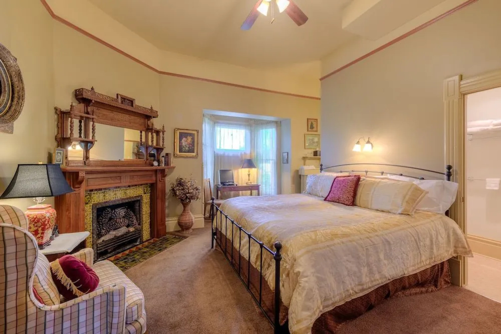 Sanders - Helena's Bed and Breakfast