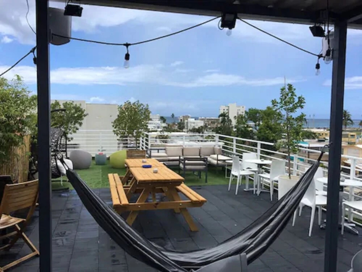 Nomada Urban Beach Hostel - Adults Only