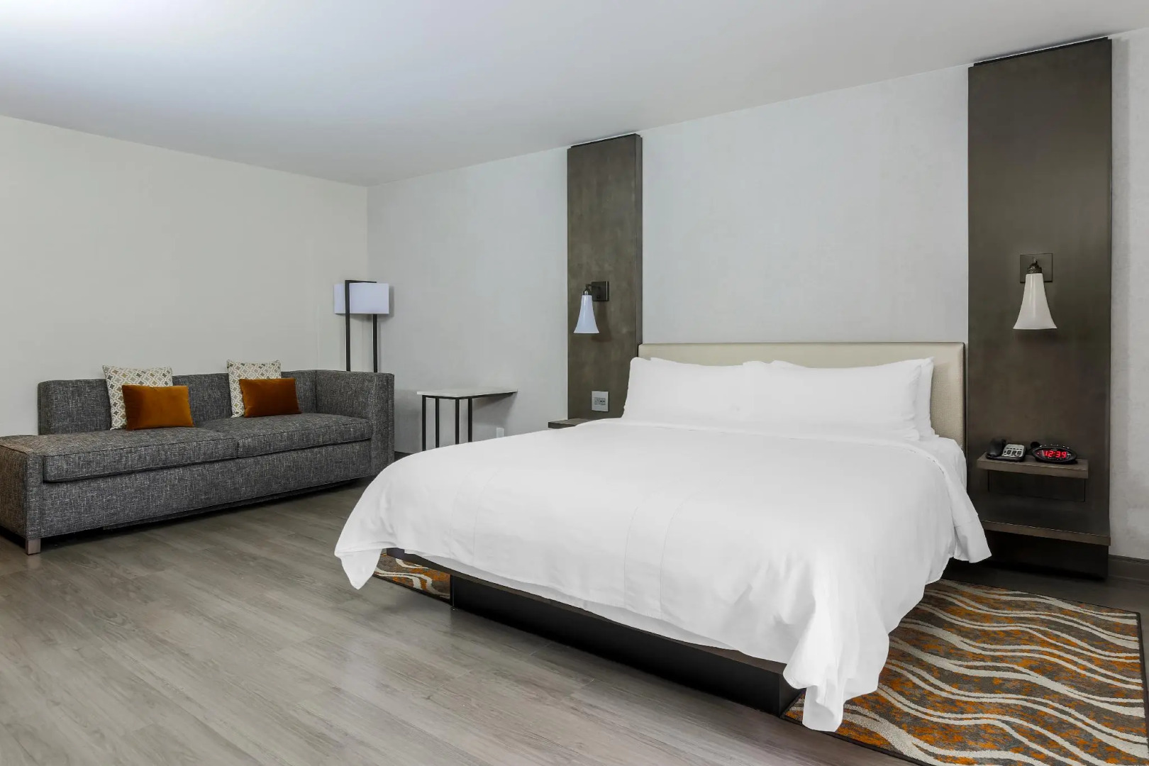 Marriott Riverside at the Convention Center