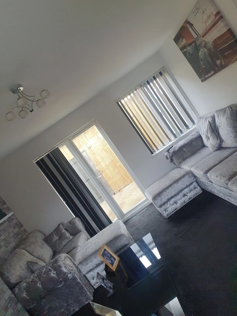 The Hawthorns Large Detached 3 Bedroom Family Home