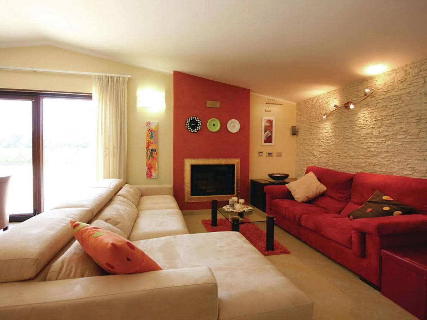 villa with private pool and air conditioning