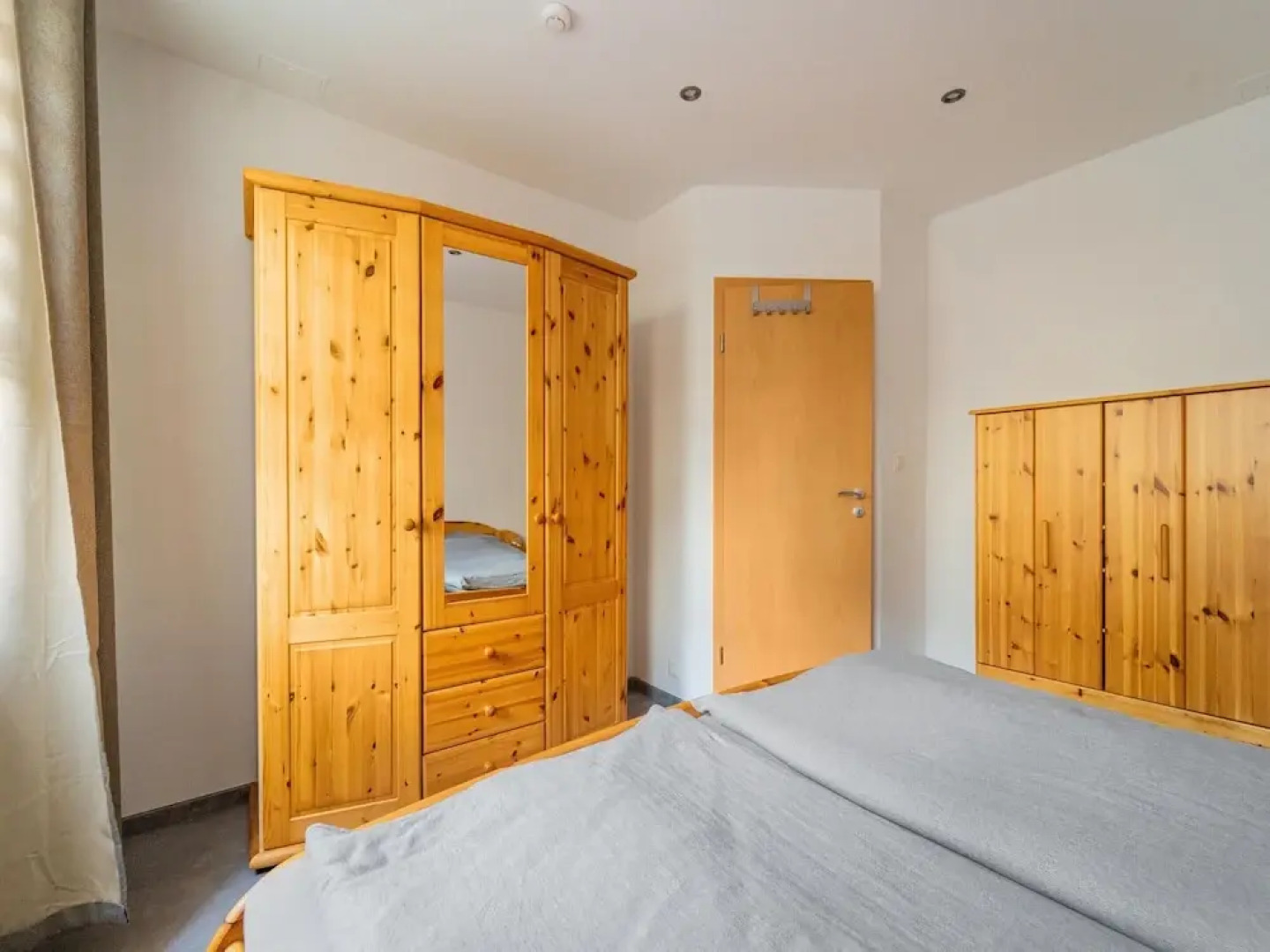 Retreat With Forest Views