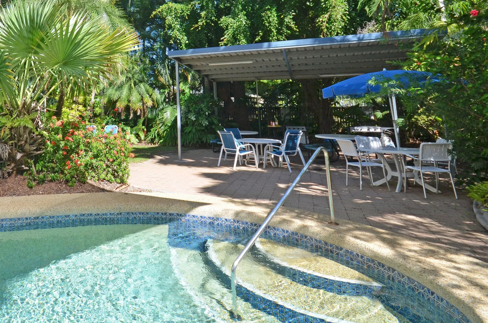 Roydon Beachfront Apartments