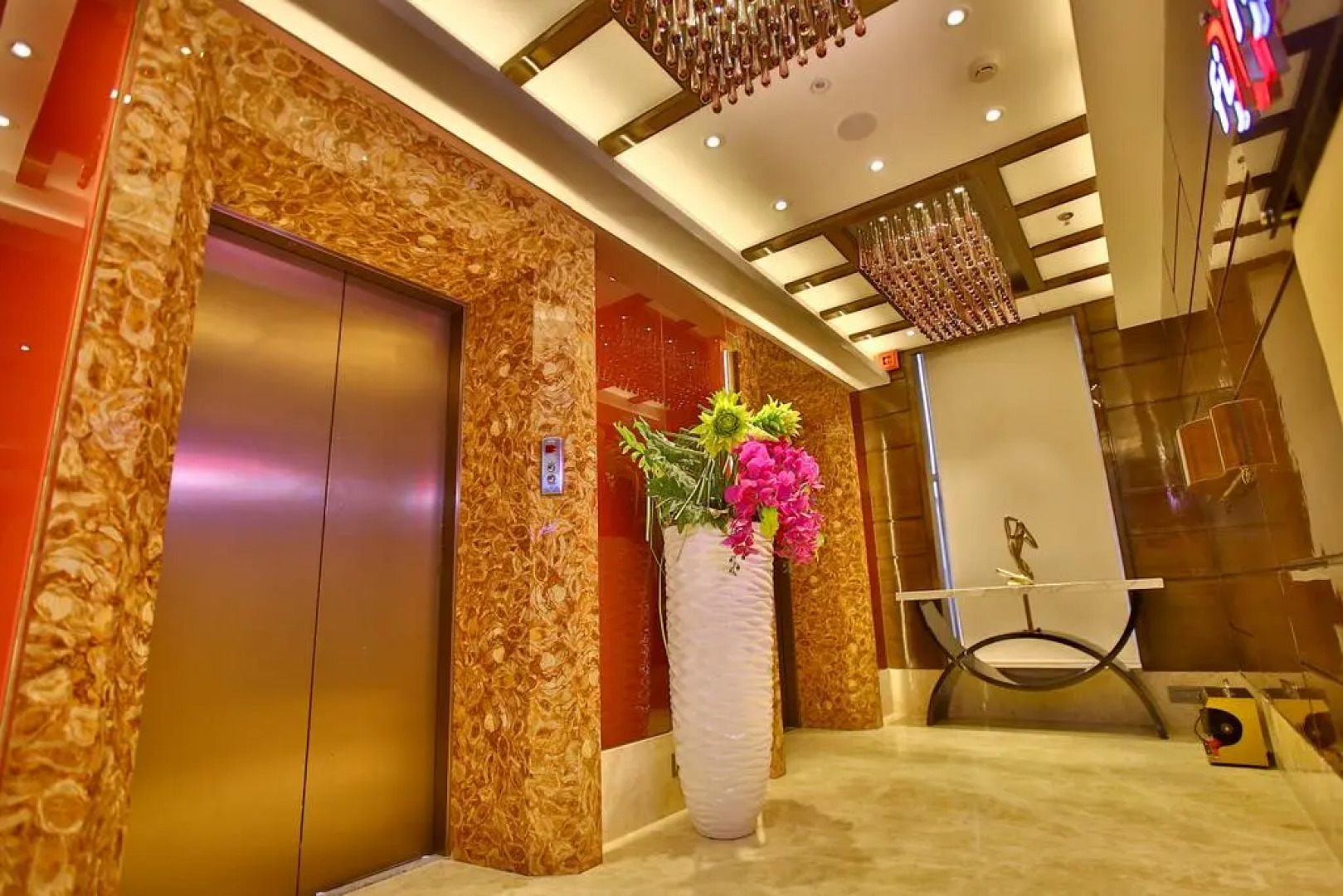 Regenta Central The Crystal