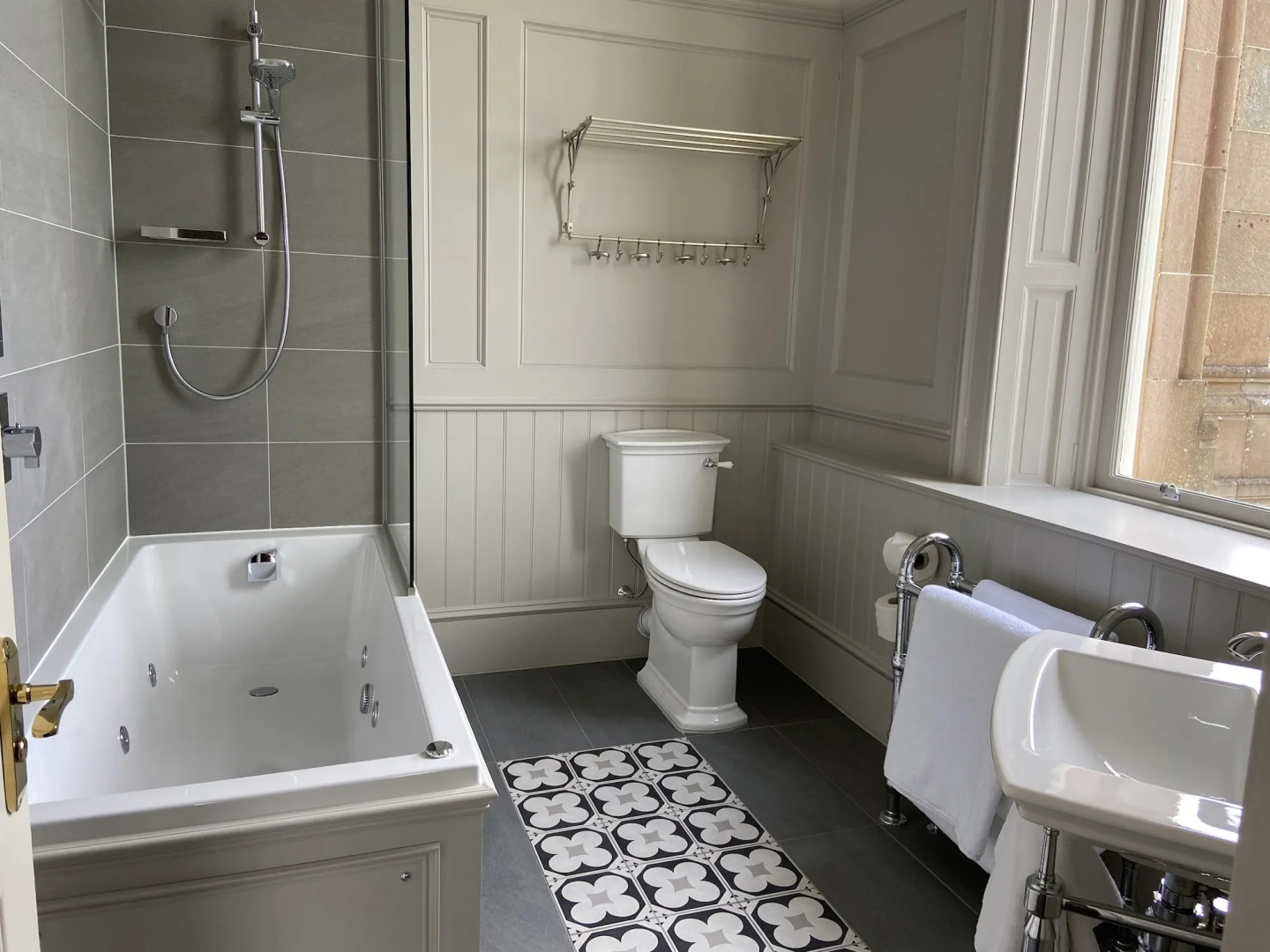 Cornhill Castle Hotel