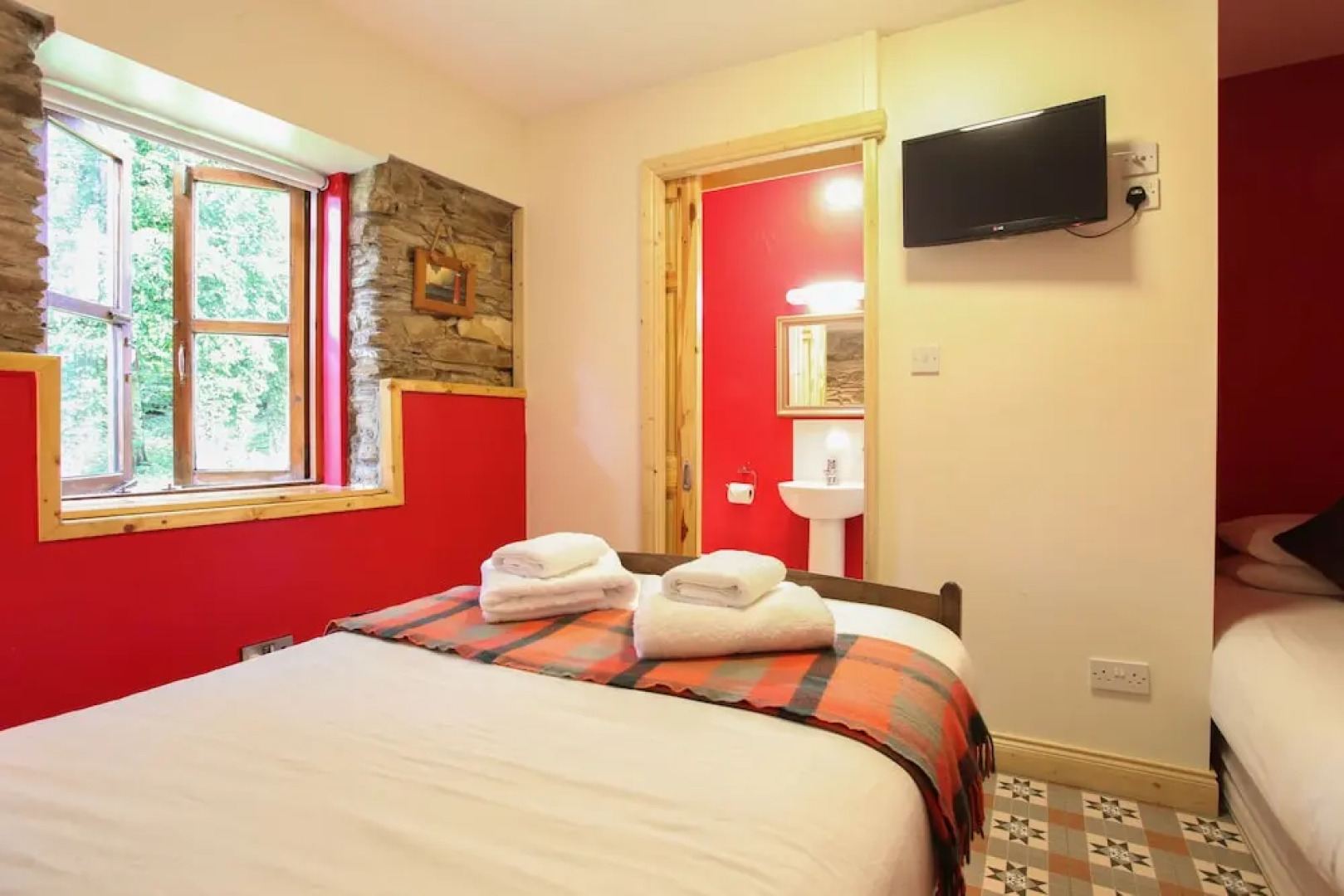 Moville Boutique Hostel