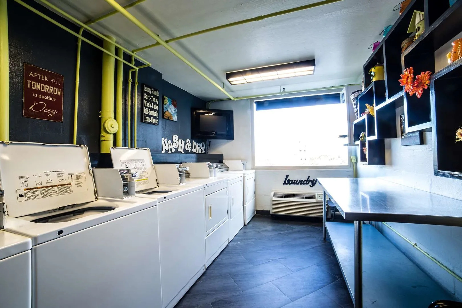 Georgian Inn Beach Club