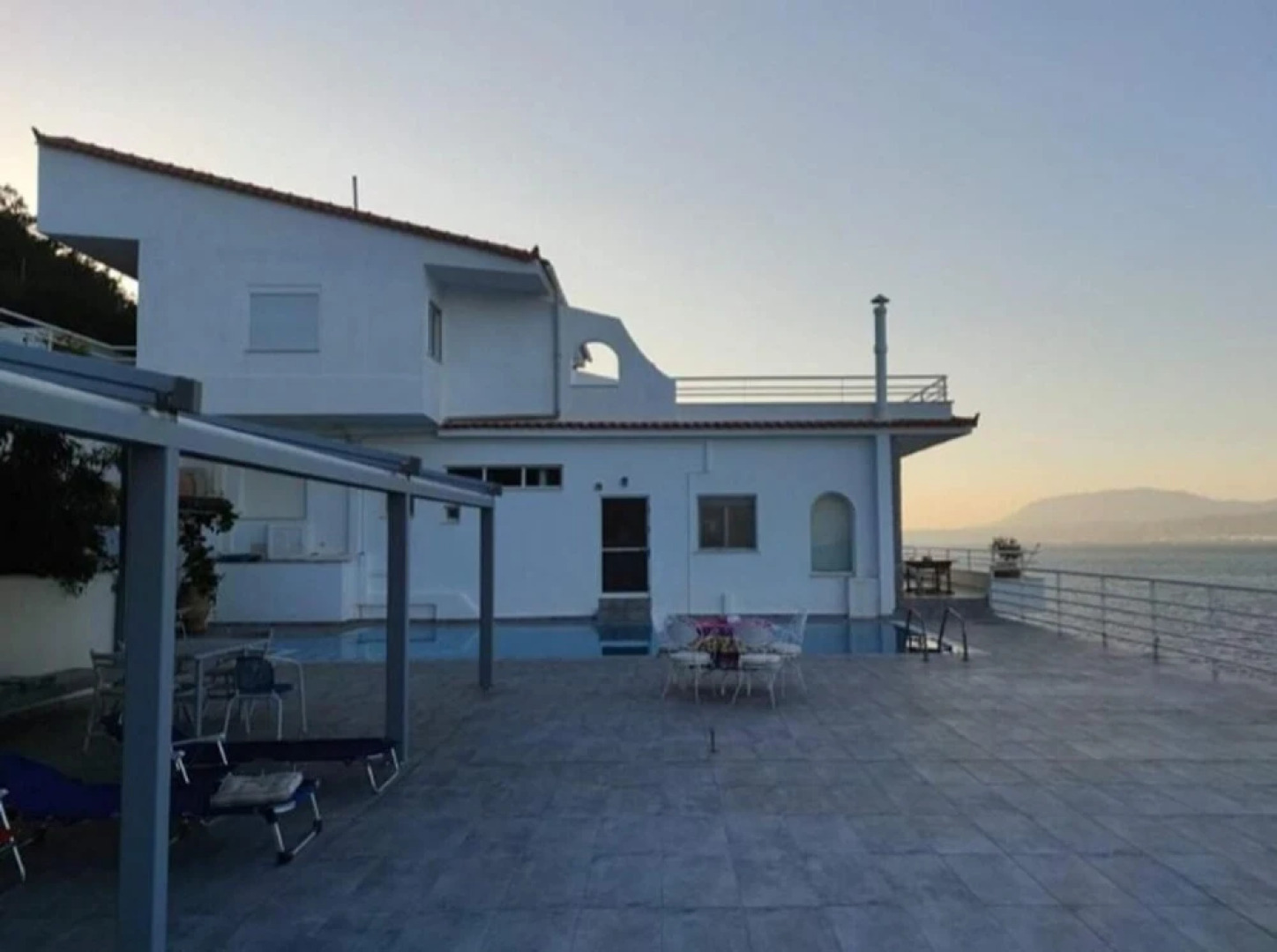Charming 4-bed Villa in Pefkali