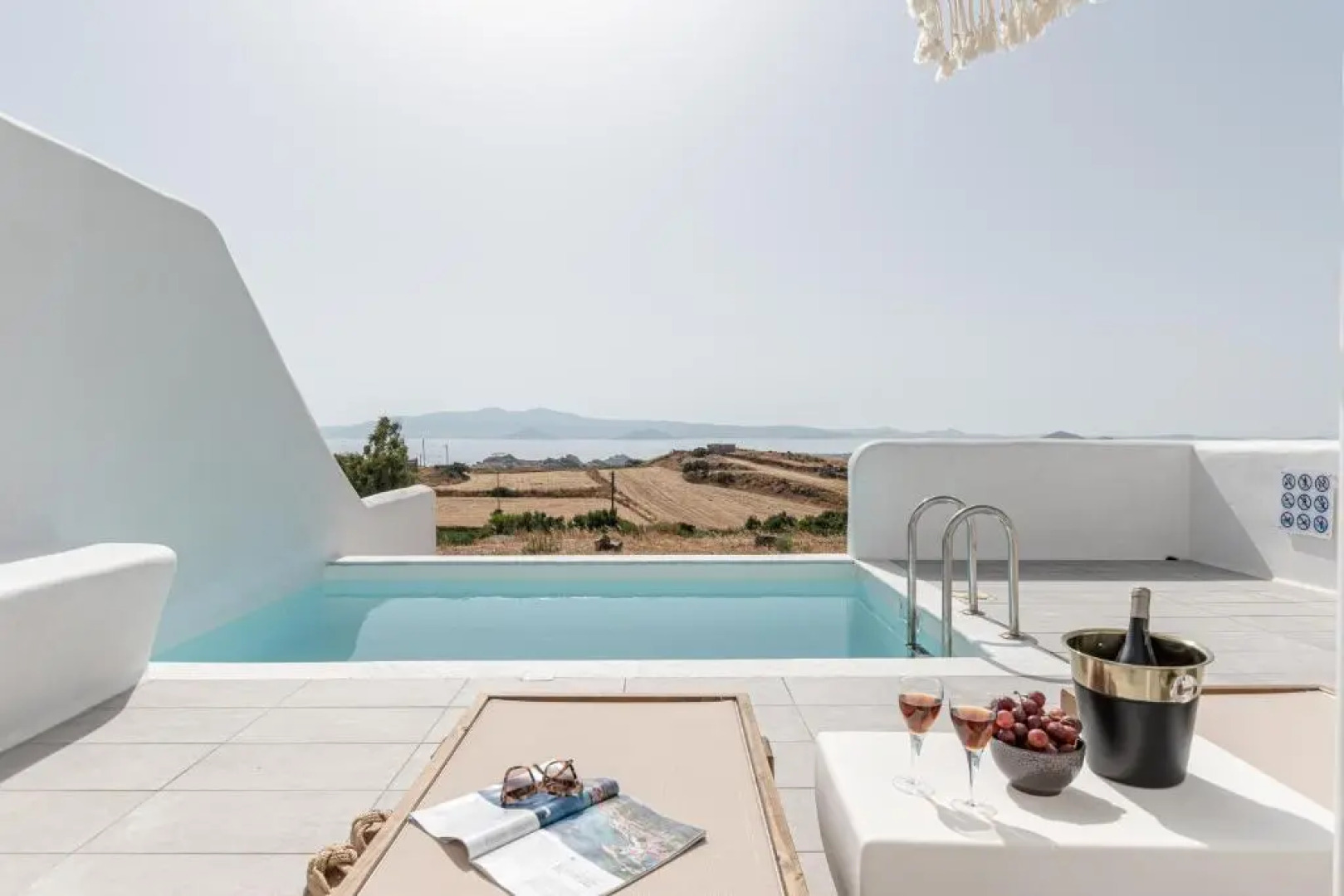 Ariadne's Crown Suites