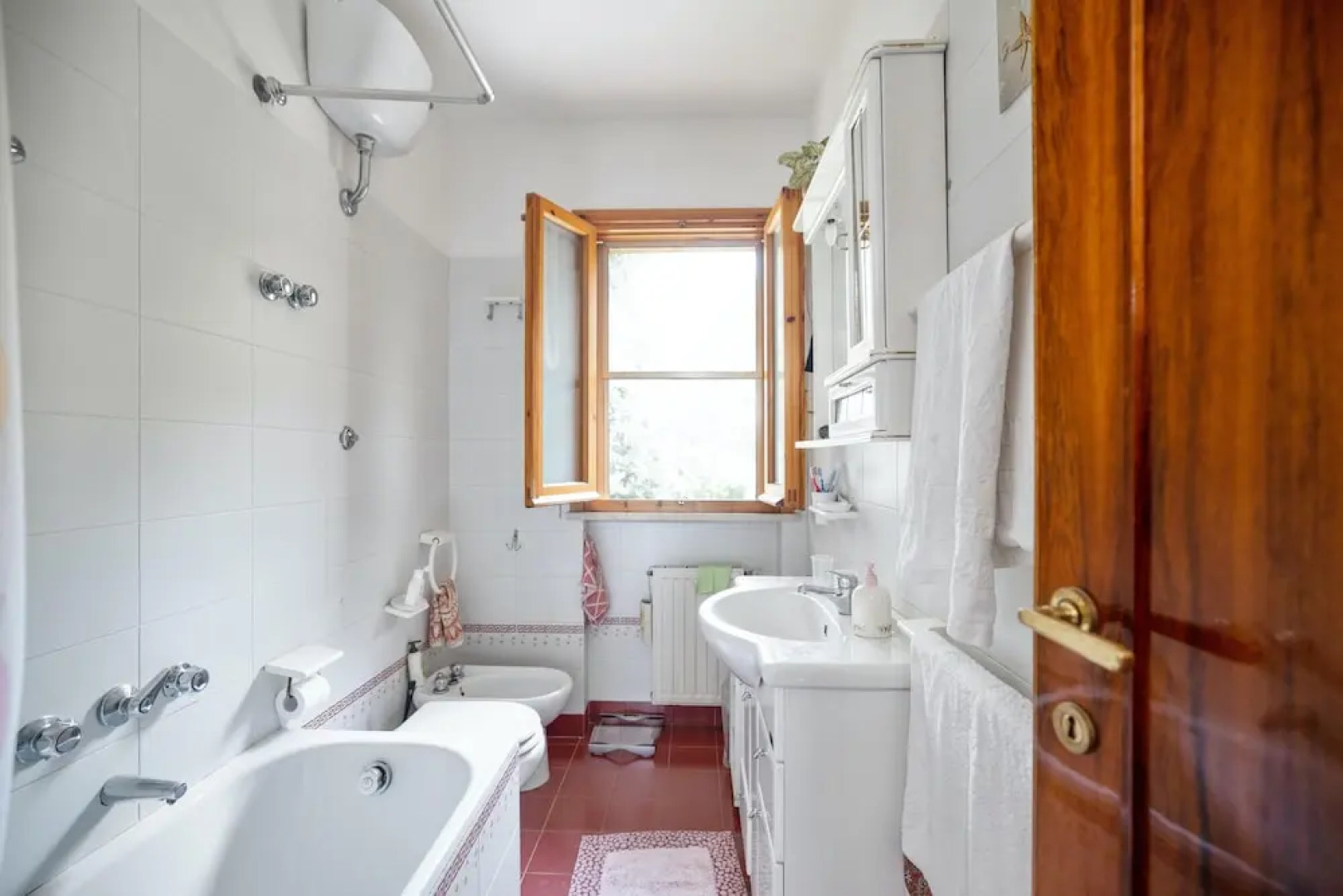 House with 3 Bedrooms in Sabaudia, with Wonderful Lake View And Enclosed Garden - 800 M From the Beach