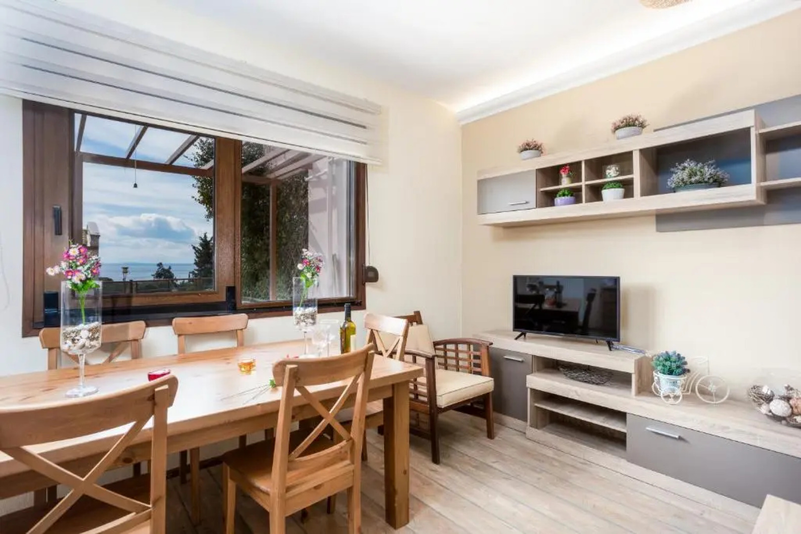 TwinStars apartment with courtyard and view