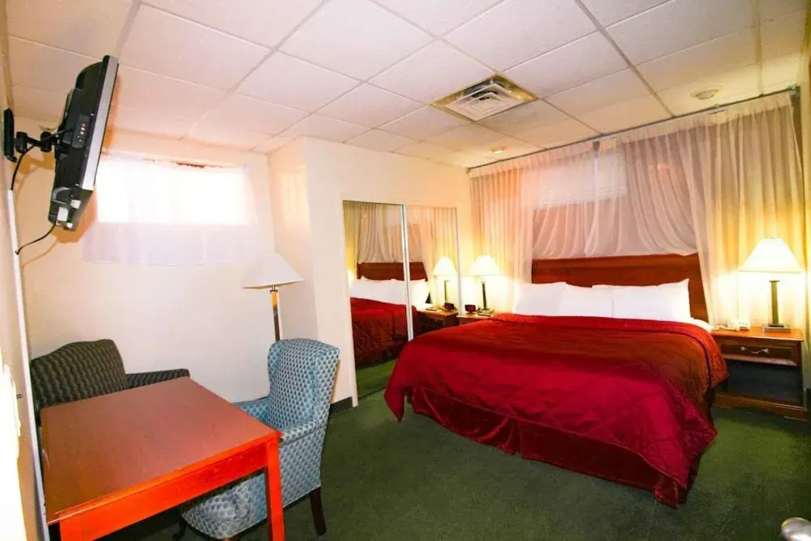 Hudson Valley Hotel And Conference Center