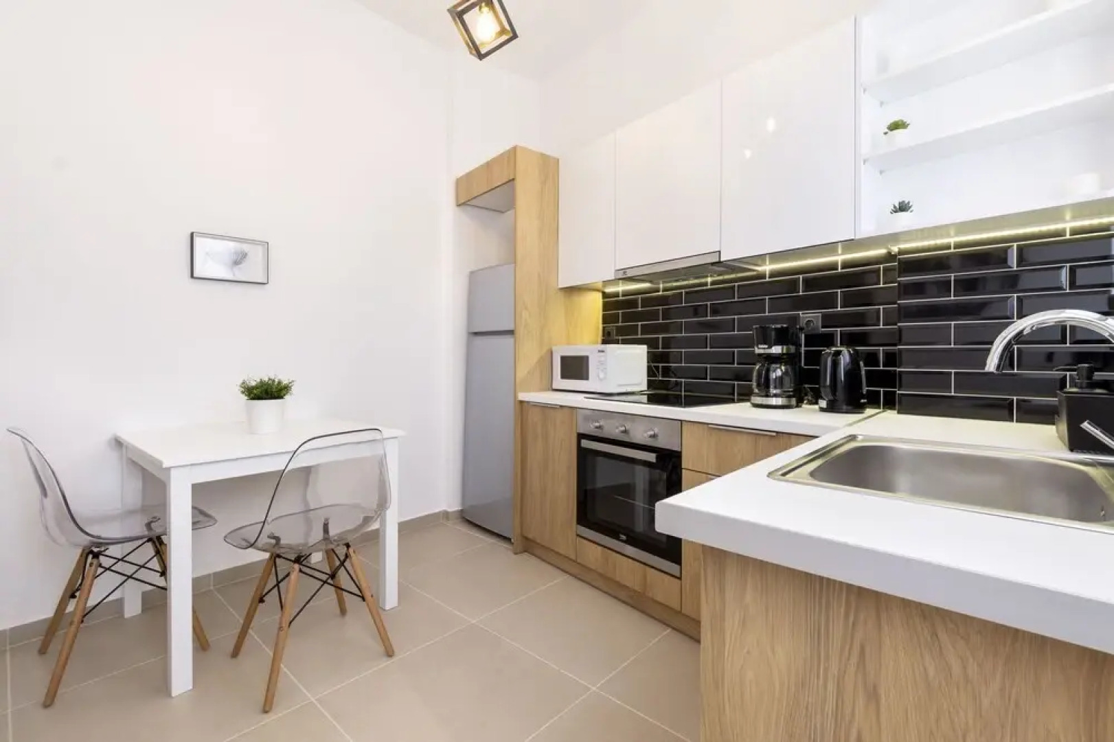 “Dandelion” apartment with an Acropolis view