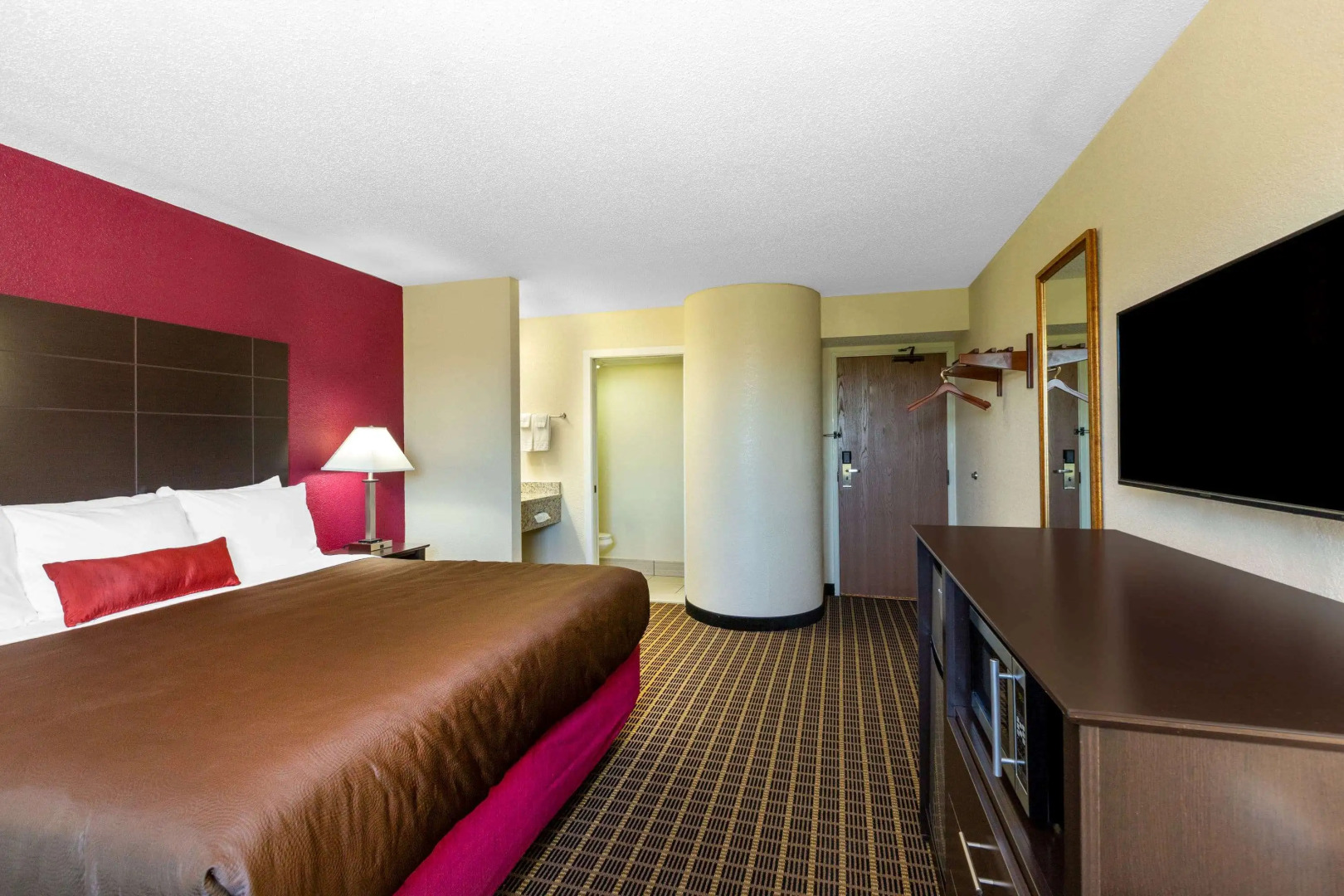 Baymont Inn & Suites by Wyndham Mukwonago