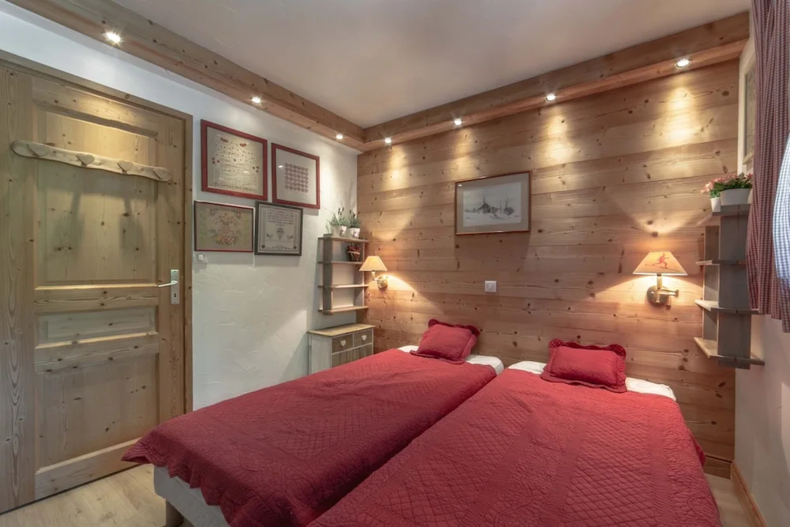 Individual Chalet, Near the Center & 200m from the Slopes