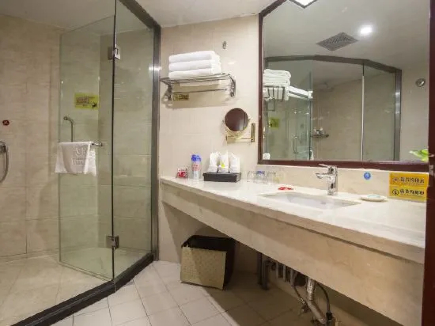 Madison Hotel Shihezi Tianfu