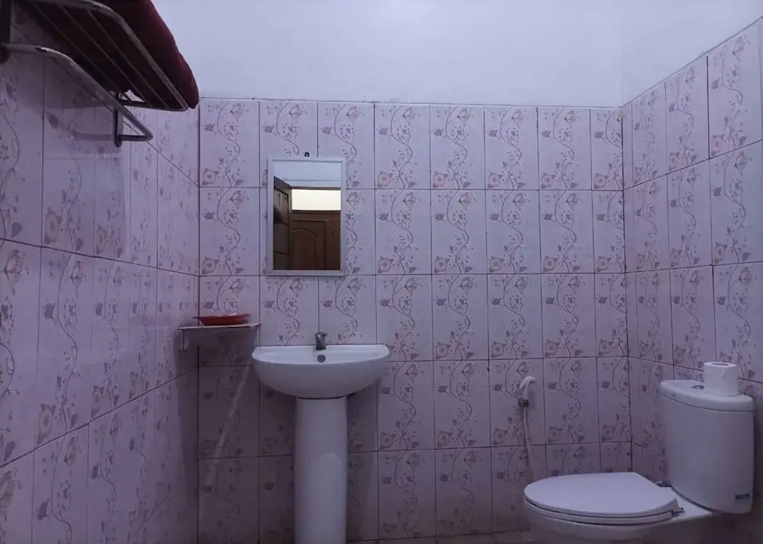 Robbani Edotel Liwa Syariah