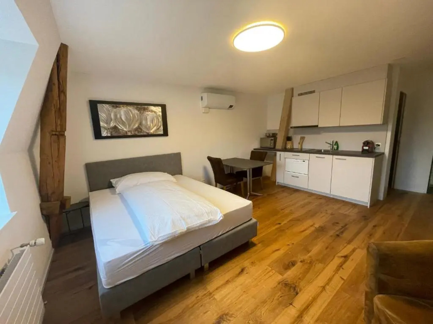 SCHNYDER'S HOME Studio_2