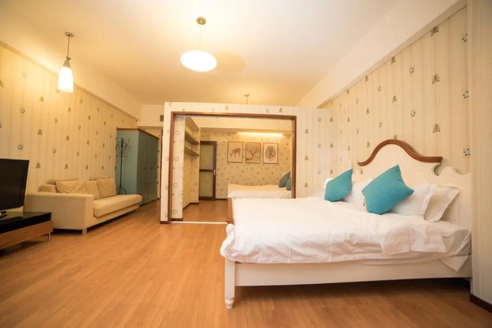 Westlake 7 Service Apartment