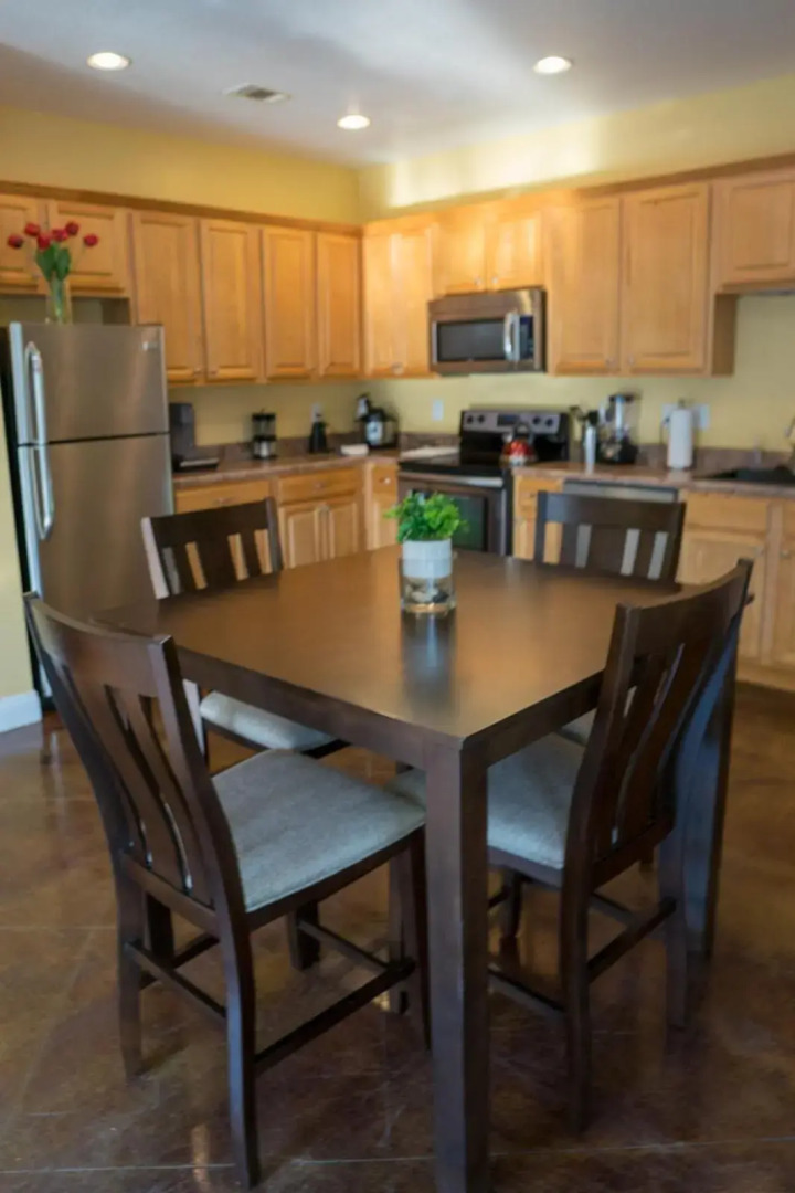 Gorgeous 3 Beds 2 Bath Home Perfect for Long Stays -E-