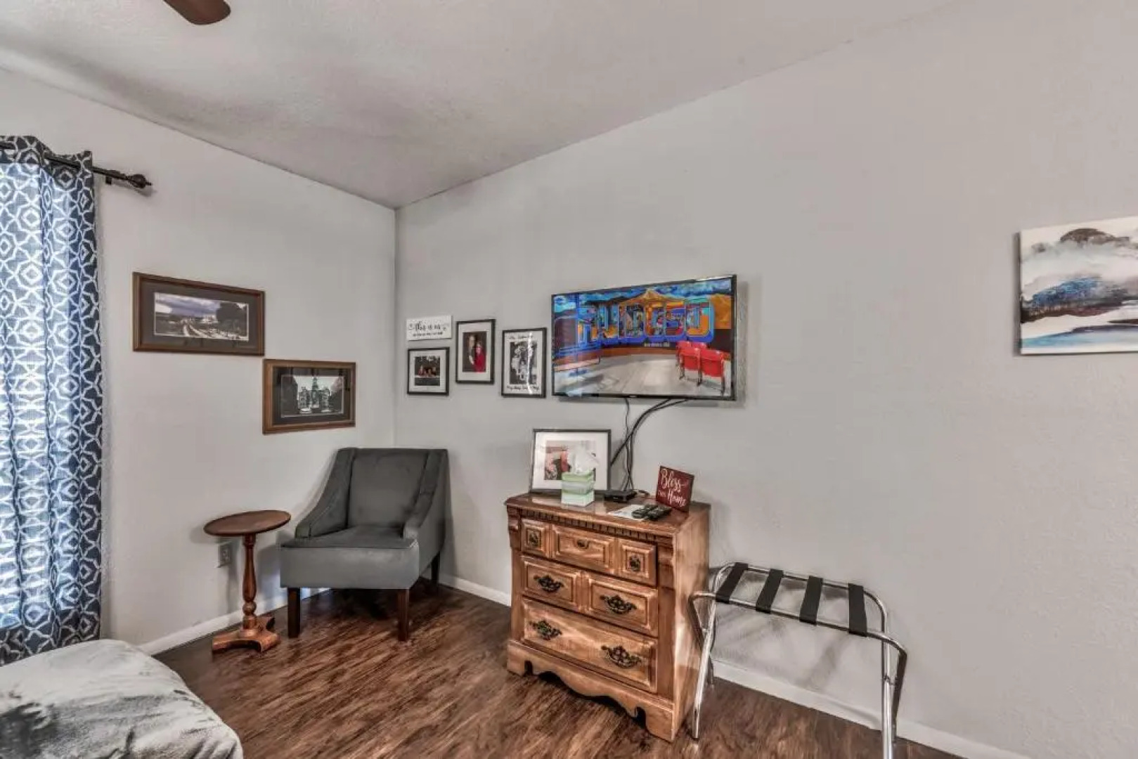 Cozy Up Haus, 3BRs, Game Room, Deck, Wi-Fi, Sleeps 8