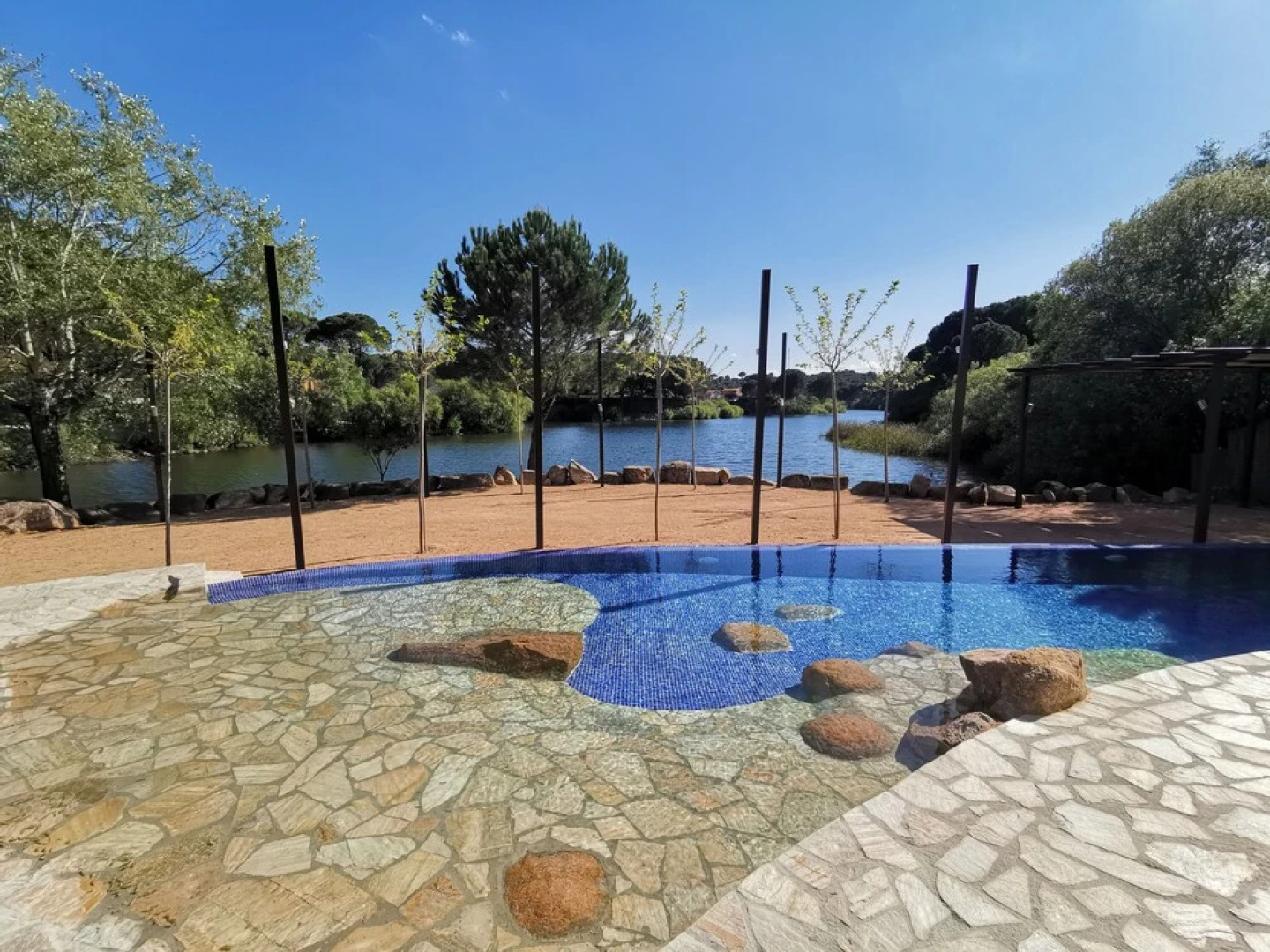 Casa Orilla el Lago by JITKey