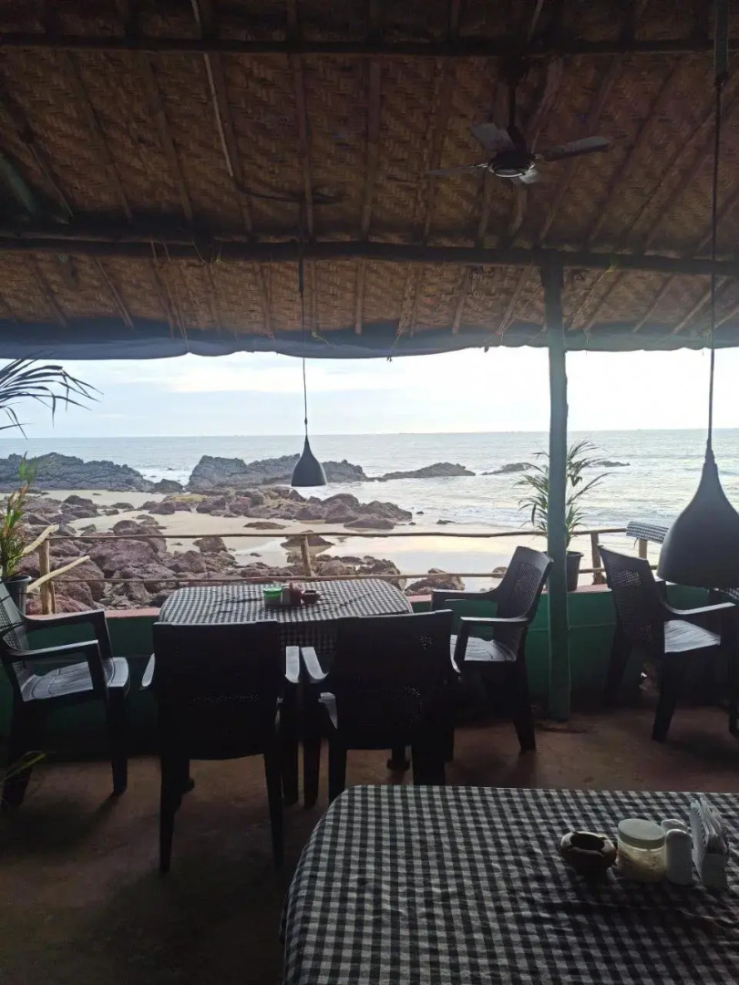 Goroomgo Om Ganesh Naik Cliff Side Guest House Goa