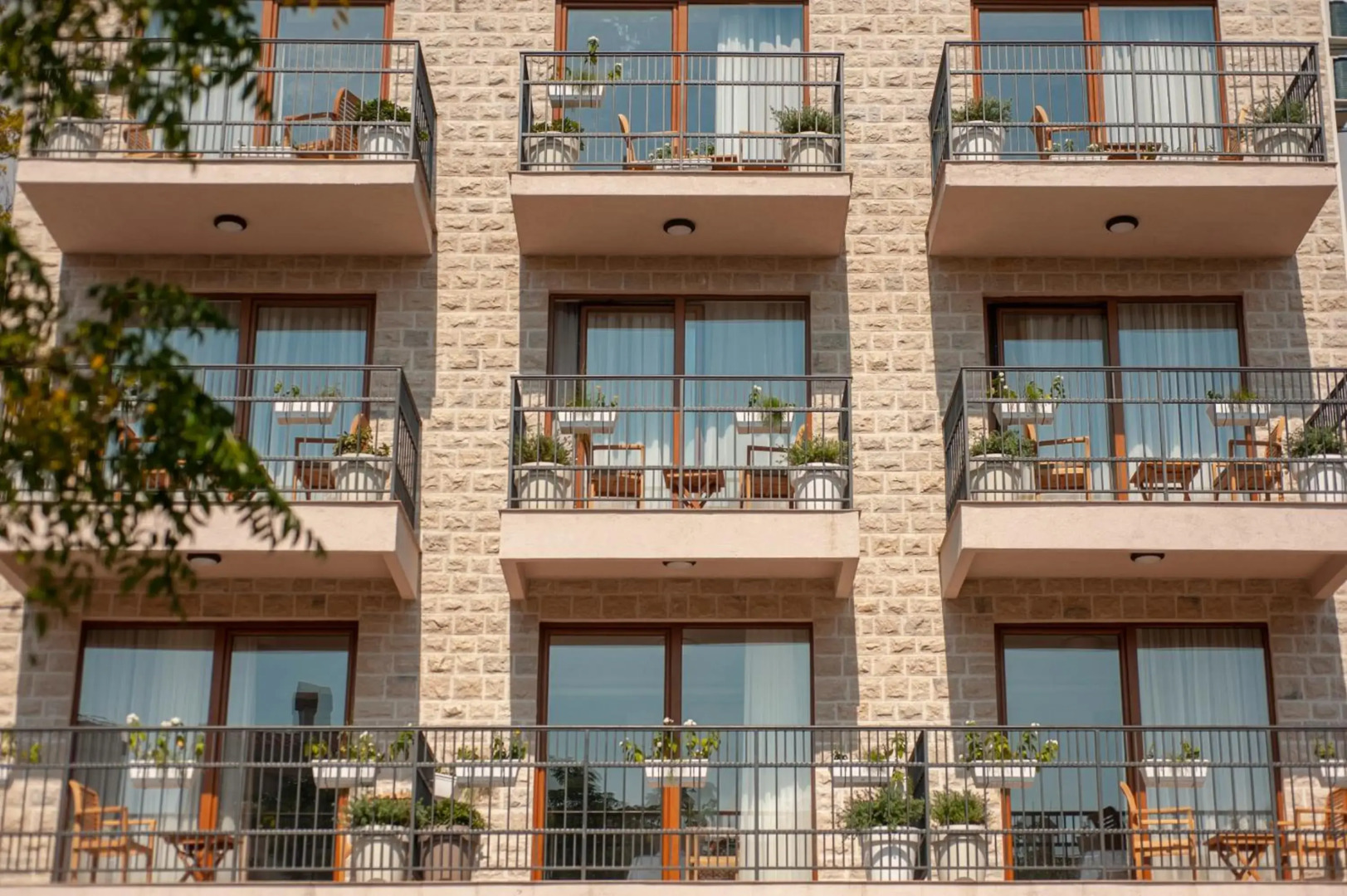 Отель Twelve by Aycon