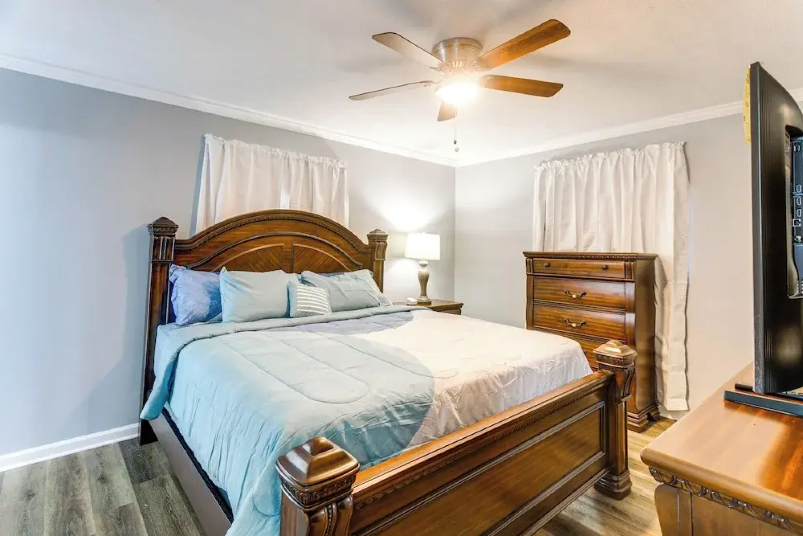 Near Shops & Eats: Home w/ Large Yard in Waycross!