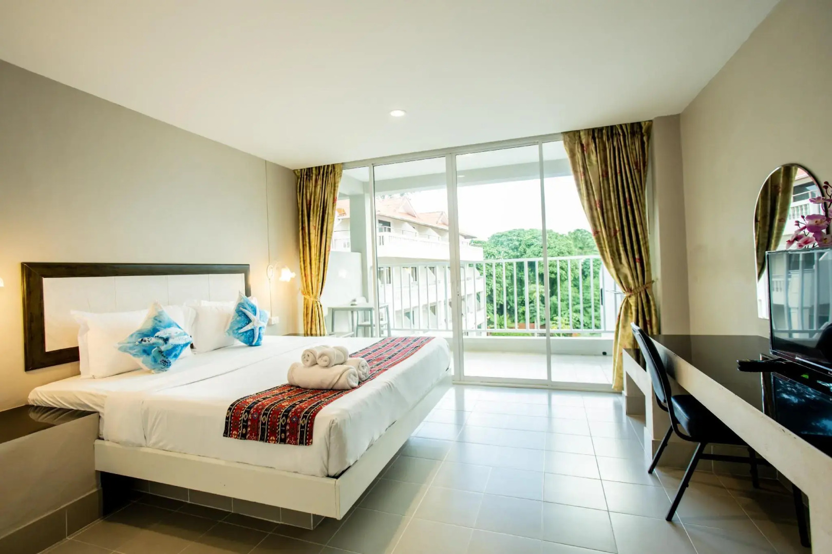 Tri's Miracle Kata Beach Side