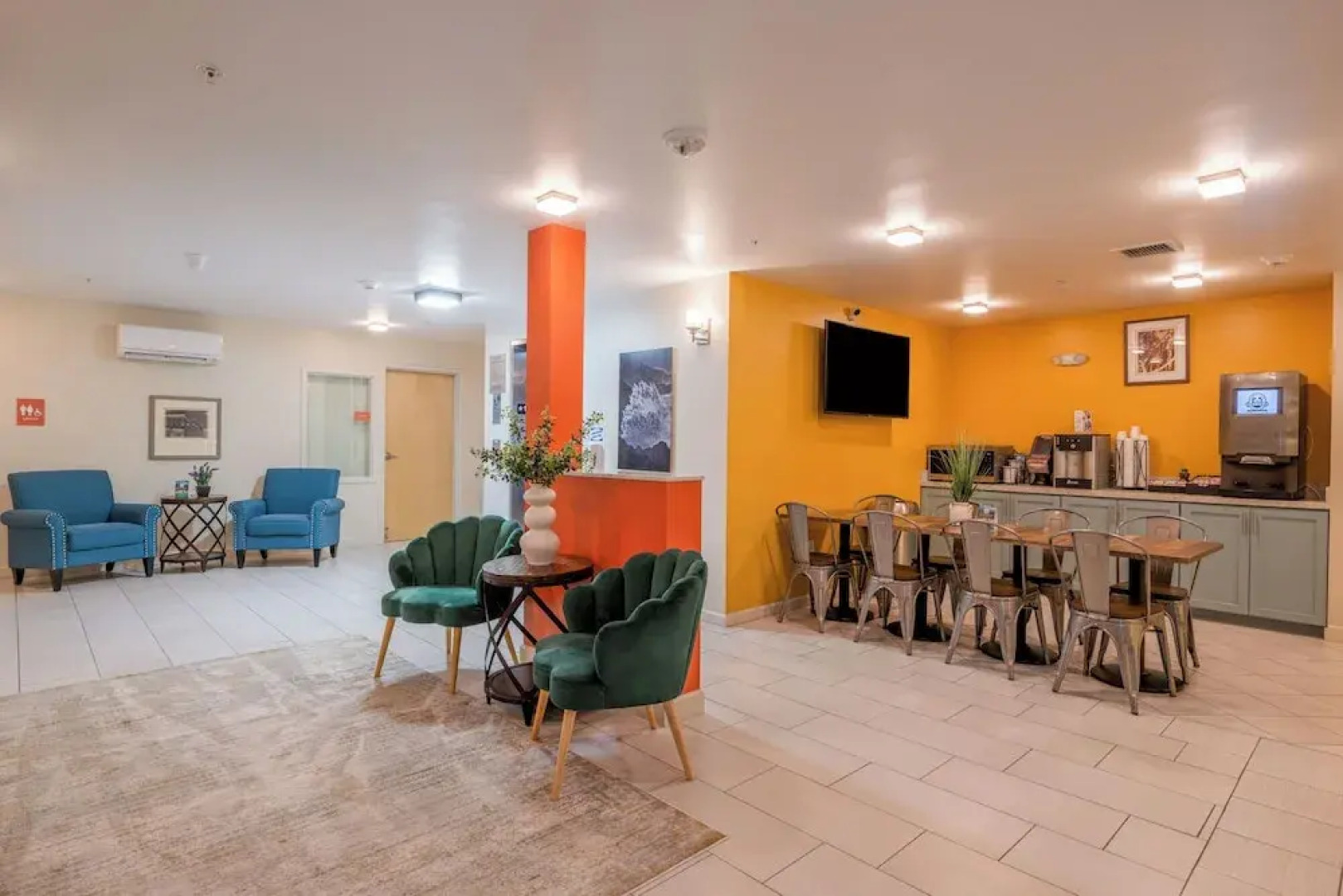 Inn At Moss Landing Point