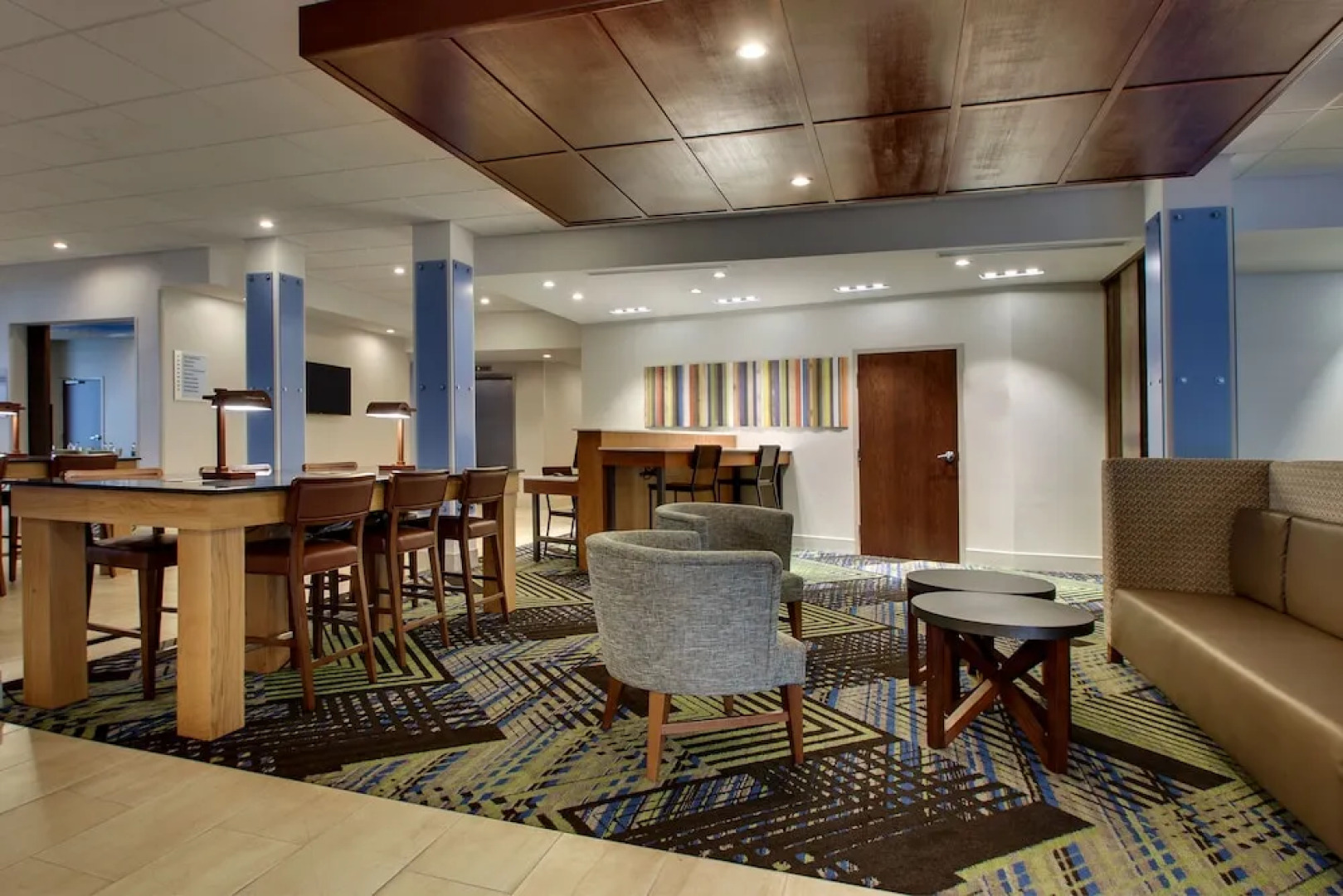 Holiday Inn Express & Suites Mt Sterling North, an IHG Hotel