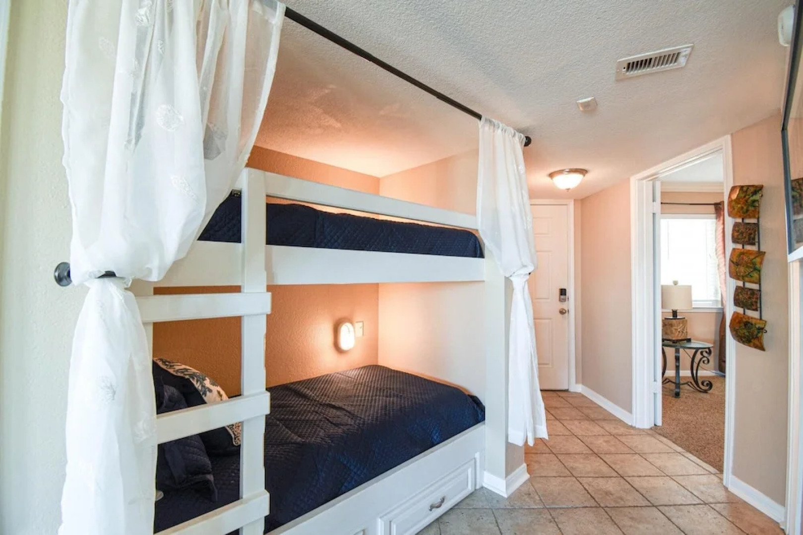 Seascape 2216 Hotel Room