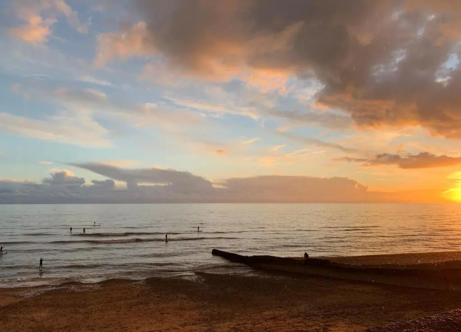 KIRA Beach House, Large luxury 2 bedroom apartment