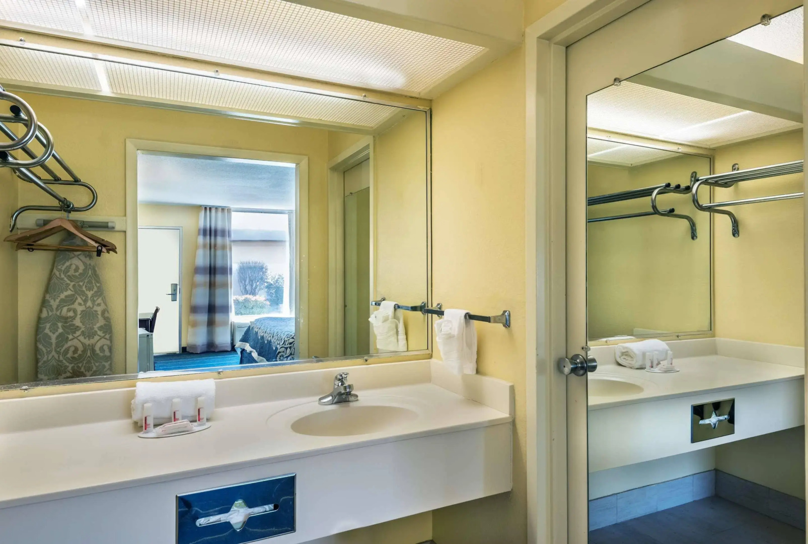 Days Inn by Wyndham South Hill