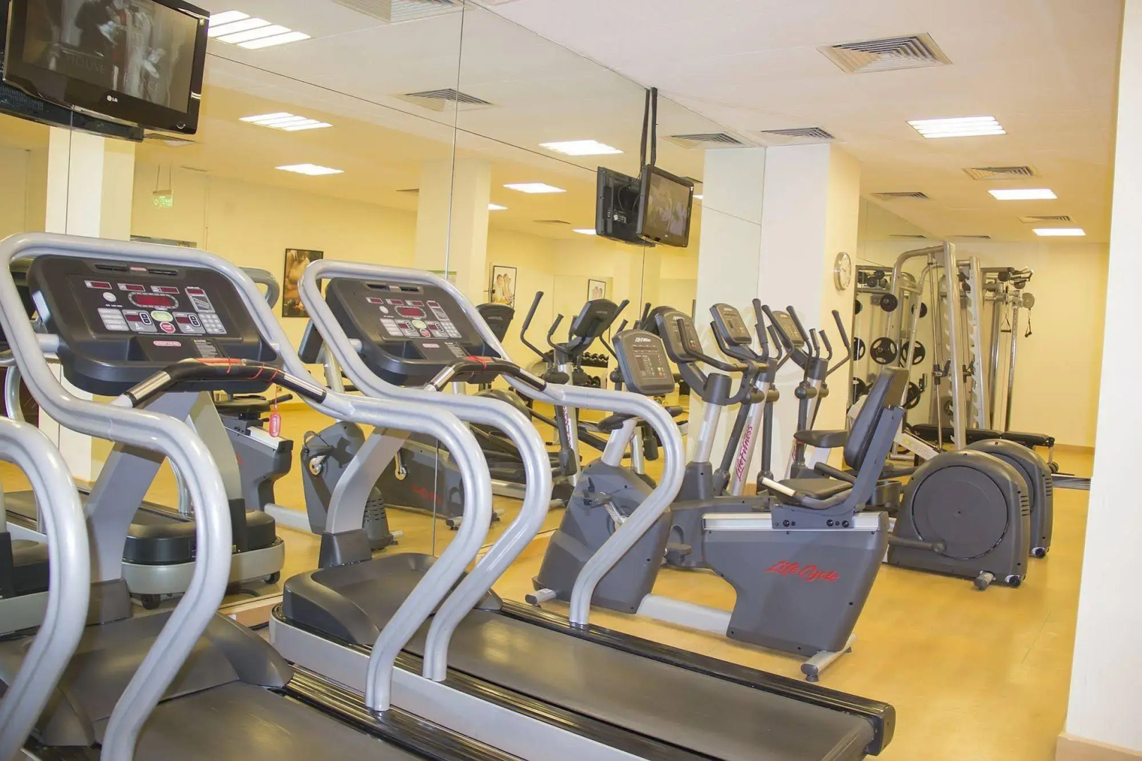 Отель Copthorne Downtown Abu Dhabi