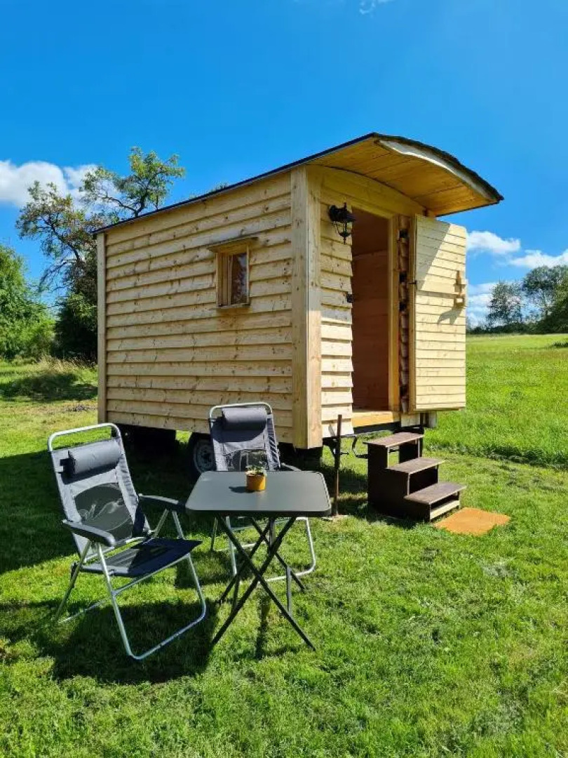 Gemutlicher Schaferwagen Im Grunen-Schaferwagen 44