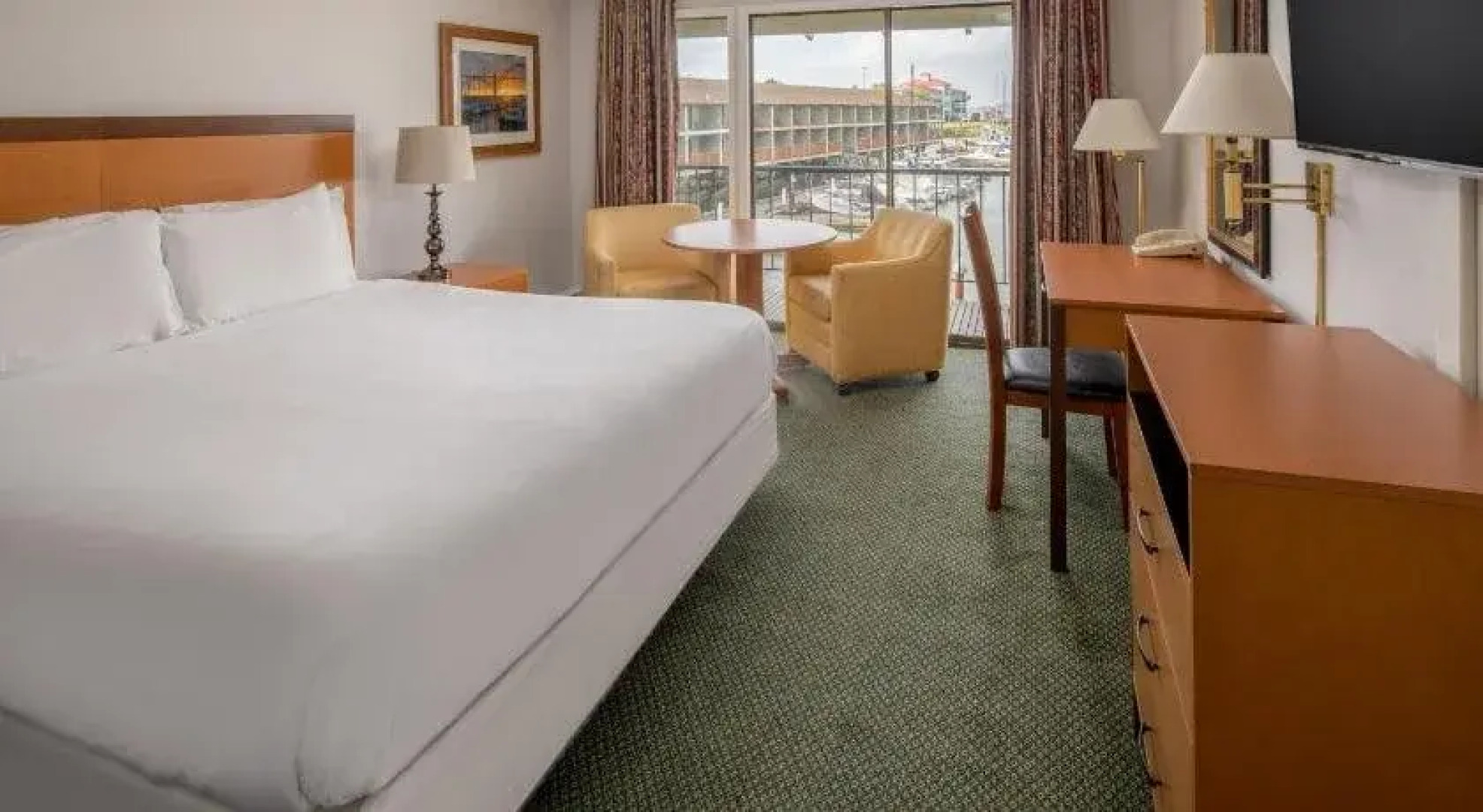 Astoria Riverwalk Inn