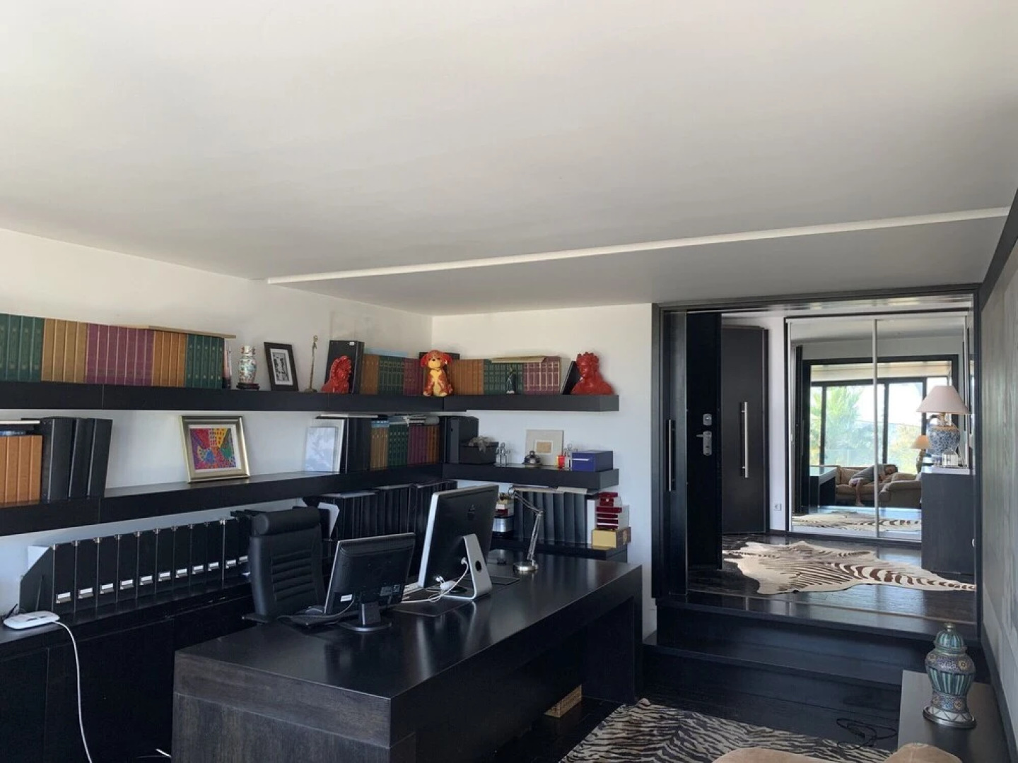 Luxury Villa Marathon