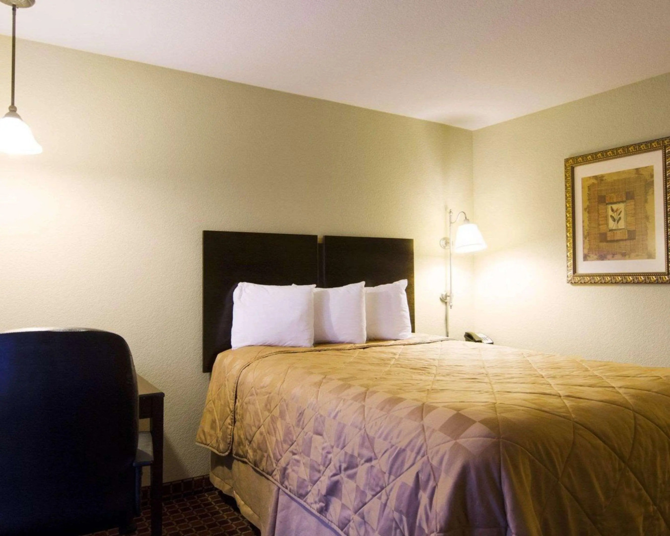 Mainstay Suites Rogers