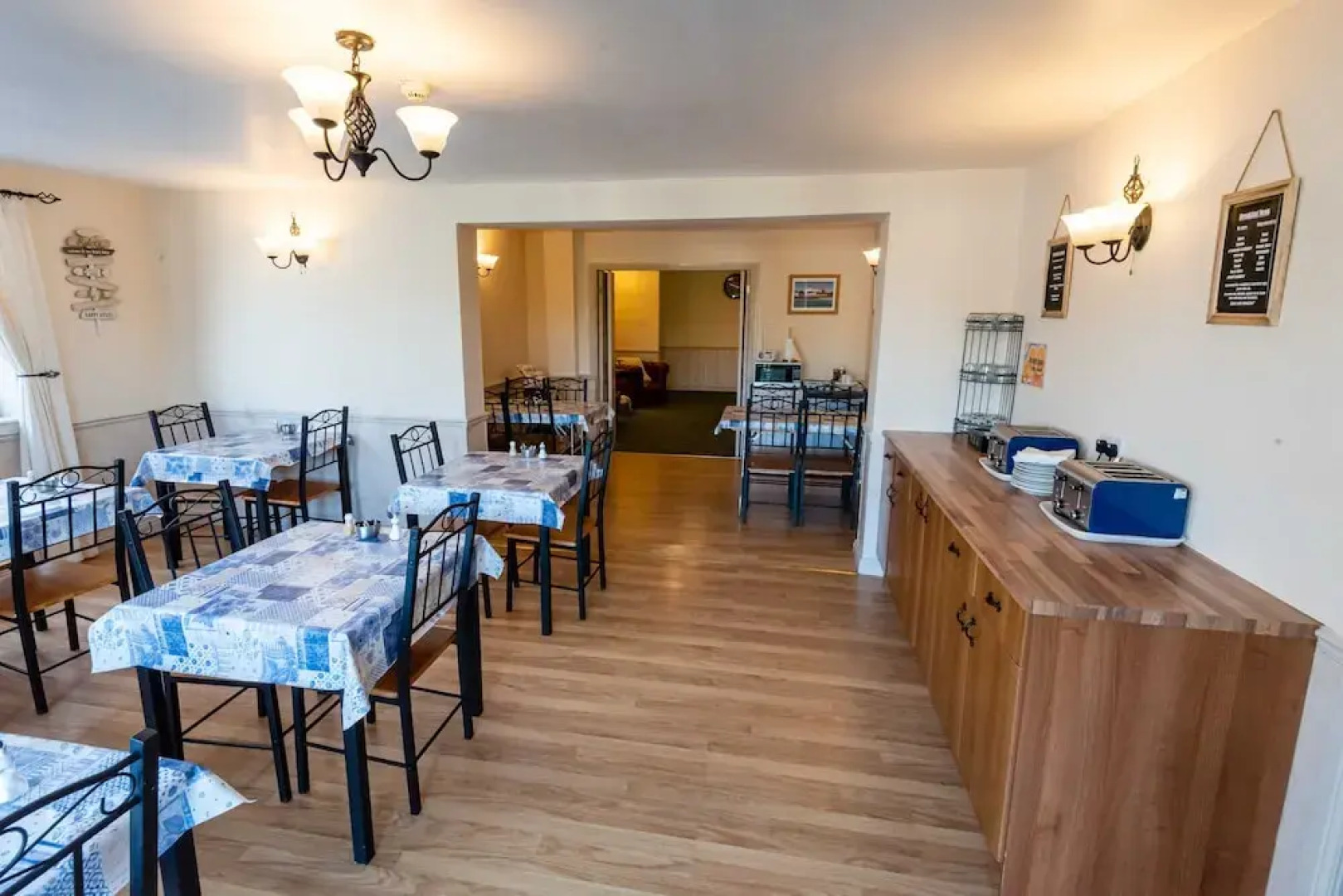 Aarondale Guest House